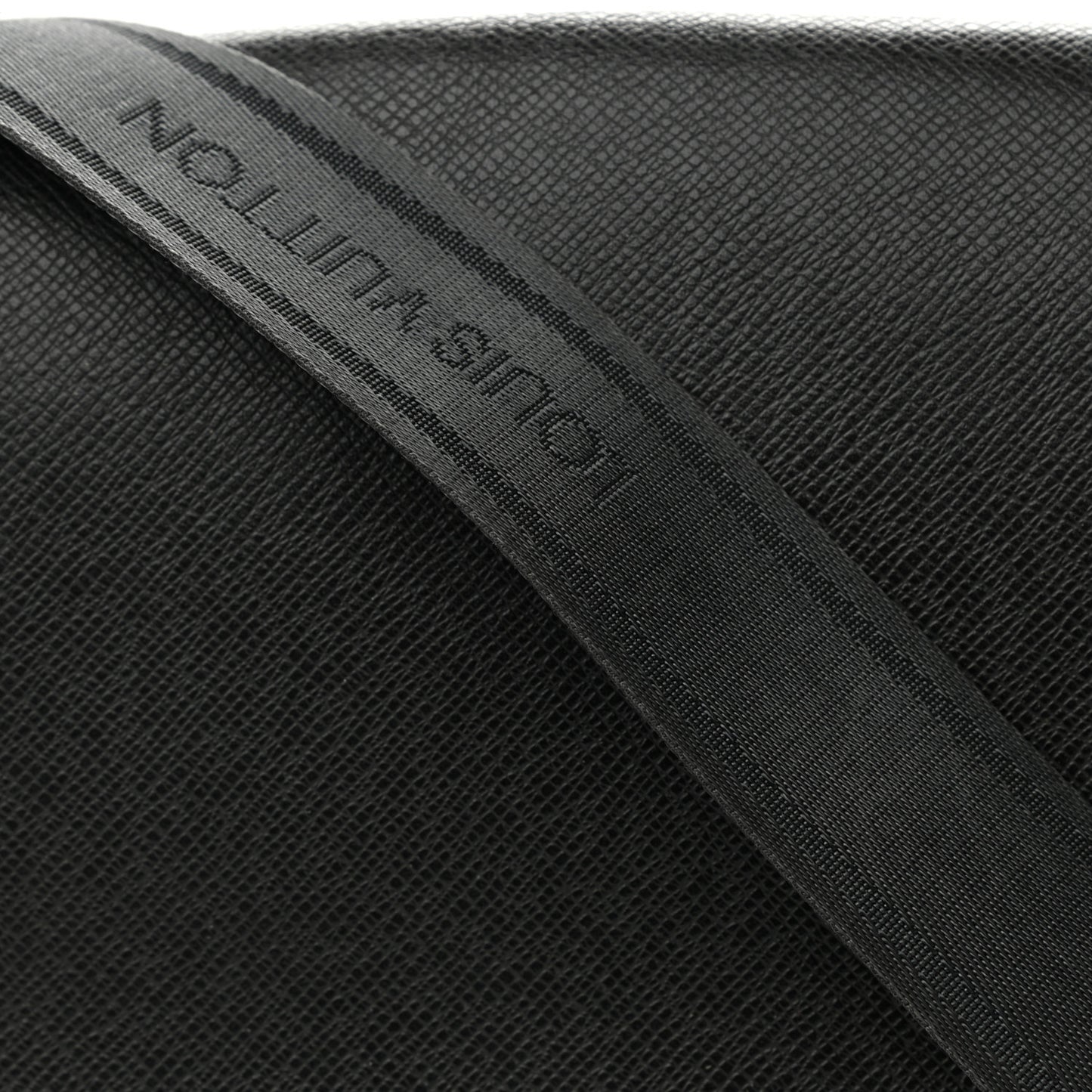 Taiga Roman PM Messenger Black