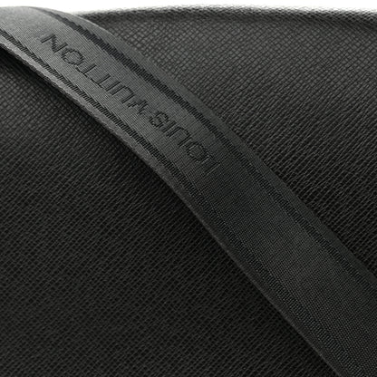 Louis Vuitton Taiga Roman PM Messenger Black 8 of 19