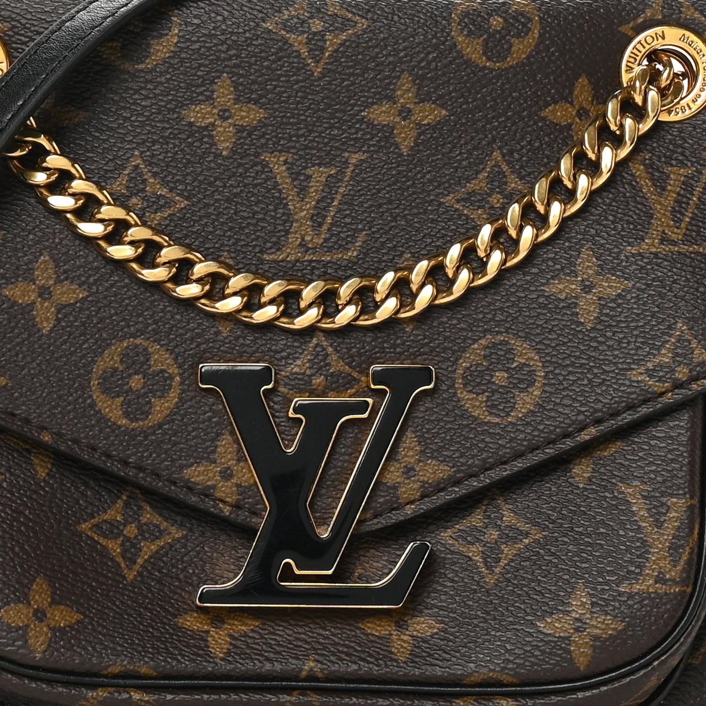 Monogram Passy