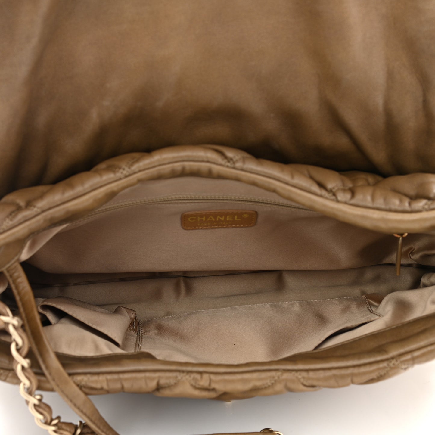 Lambskin Bubble Quilt Flap Brown