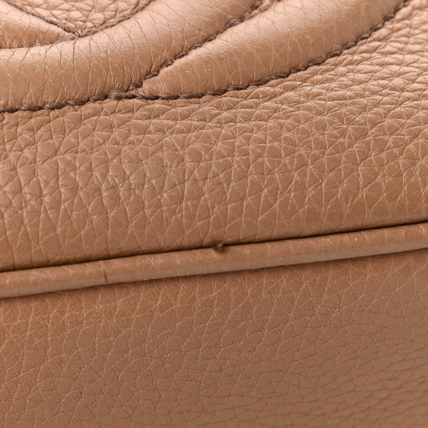 Gucci Pebbled Calfskin Small Soho Disco Bag Camelia 17 of 21
