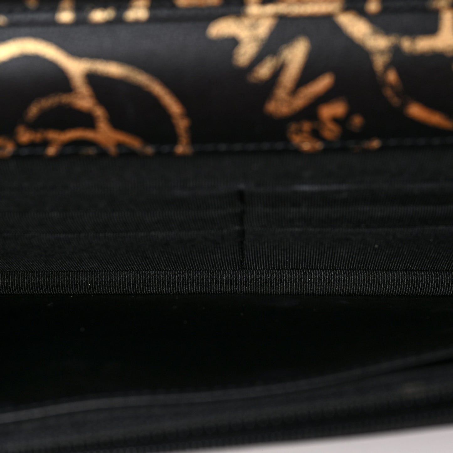 Calfskin Quilted Graffiti Pyramid Wallet On Chain WOC Black