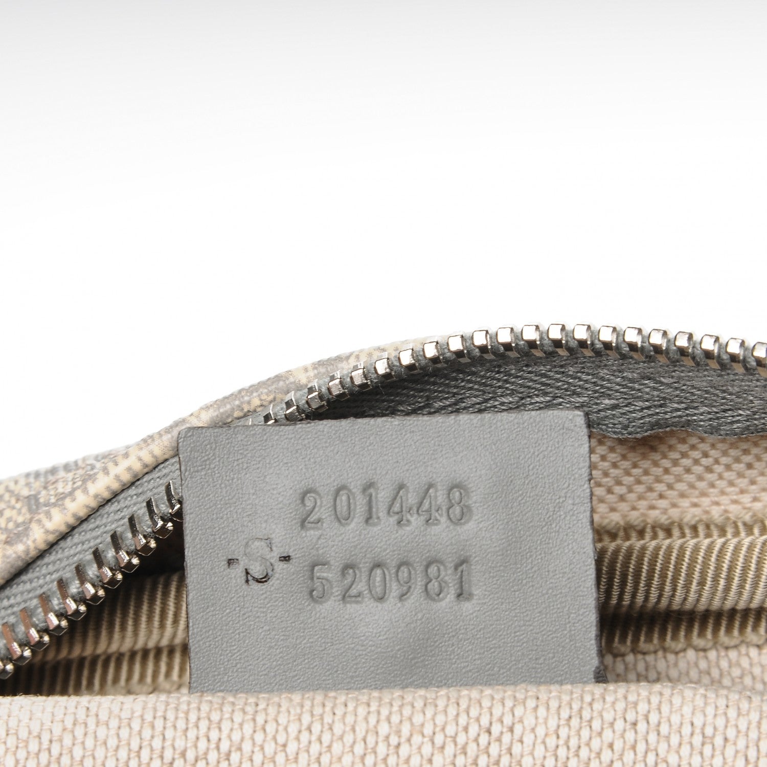 Gucci GG Plus Monogram Medium Messenger Bag Ecru Grigio 7 of 7