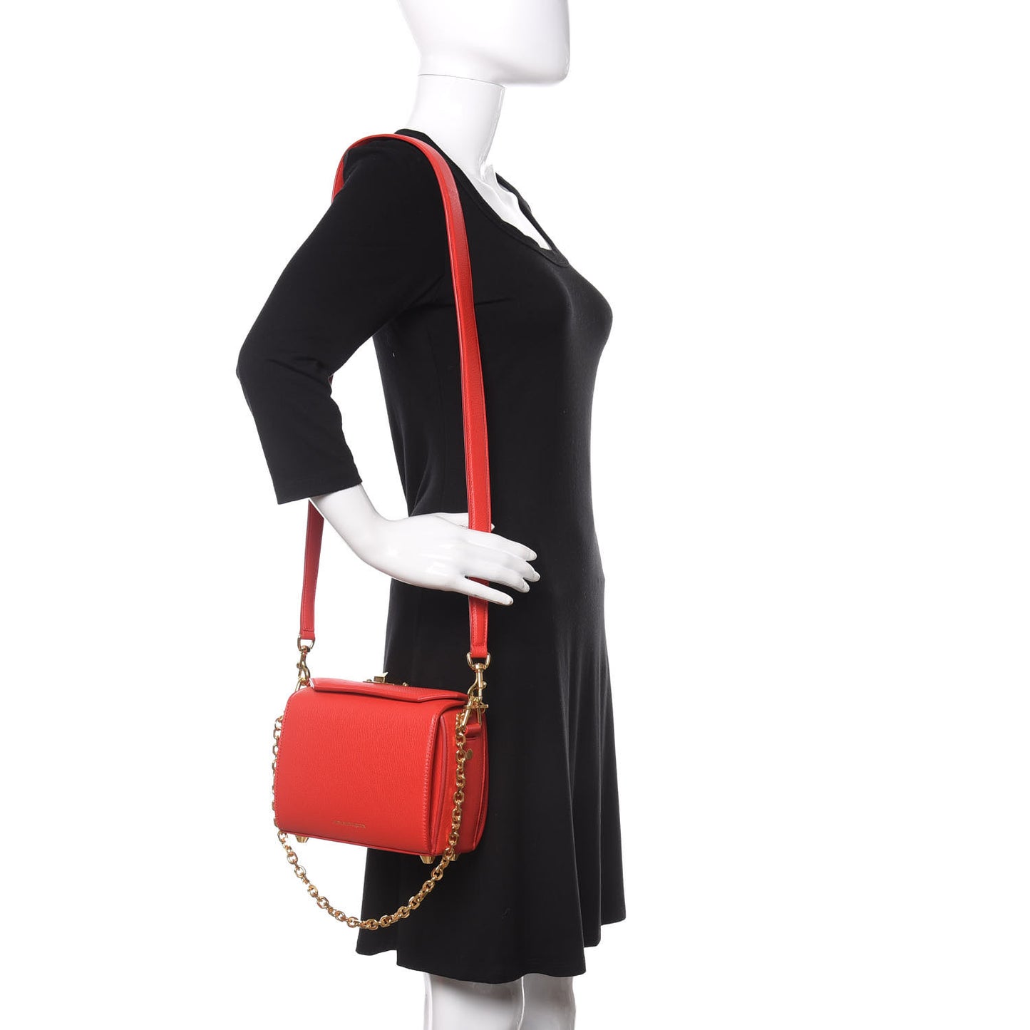 Silky Amish Grain Calfskin Box Shoulder Bag 19 Red