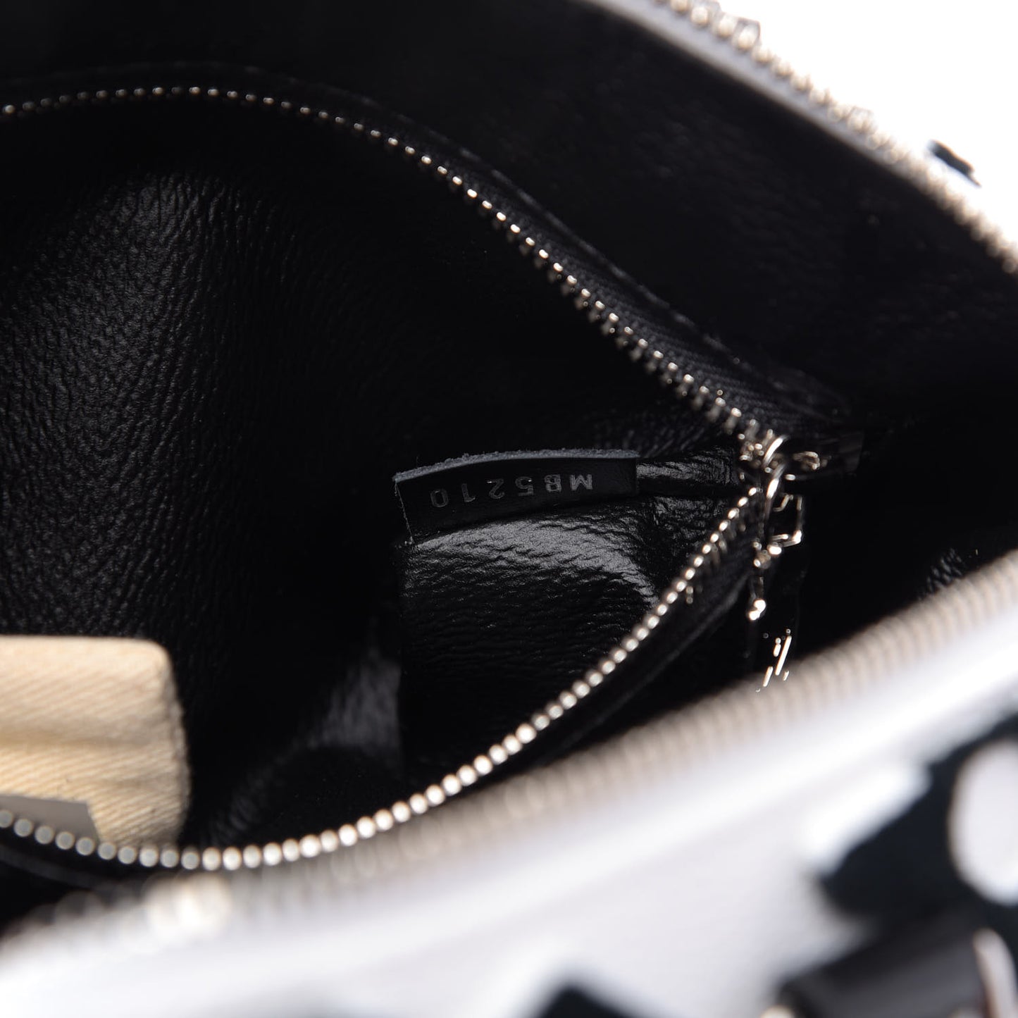 X UF Tufted Monogram Speedy Bandouliere 25 White Black