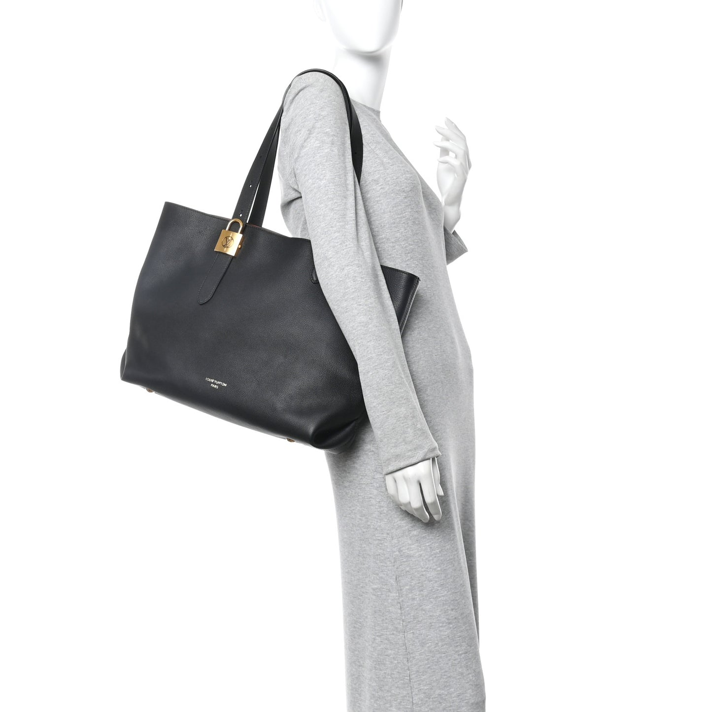 Grained Calfskin Low Key Cabas MM Black