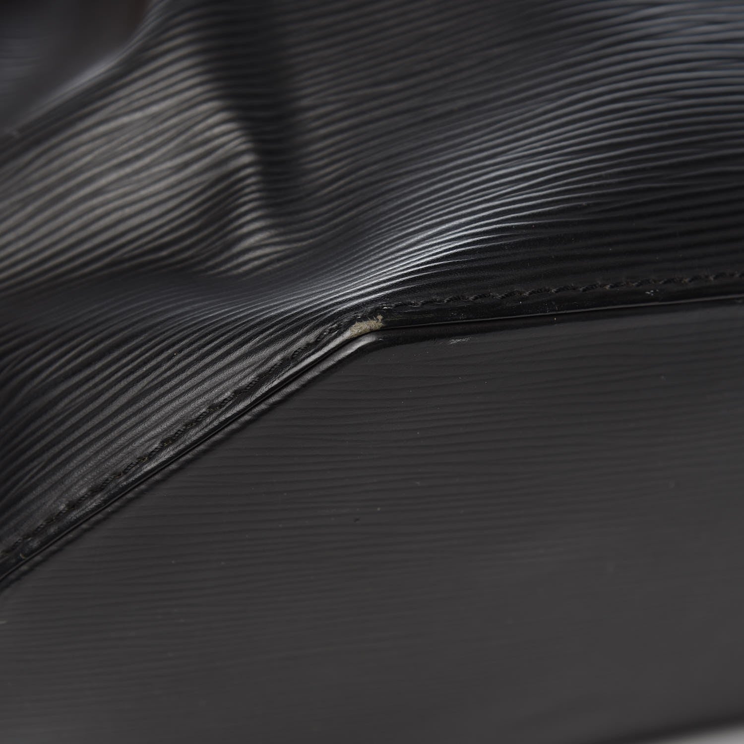 Louis Vuitton Epi Sac D'Epaule Black 11 of 12