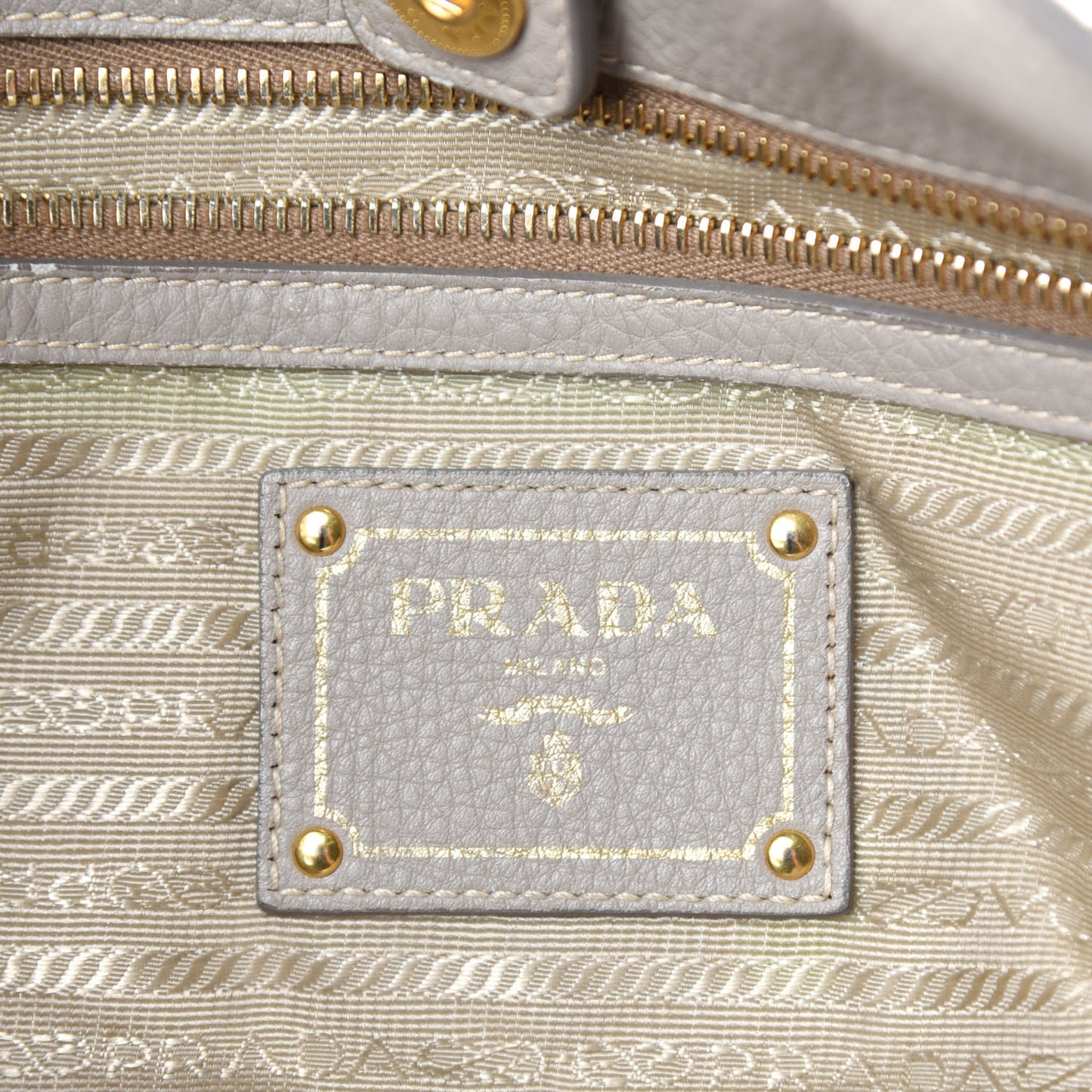 Vitello Daino Side Zip Tote Pomice