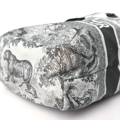 Christian Dior Technical Fabric Embroidered Toile De Jouy Sauvage DiorTravel Pouch Grey 10 of 10