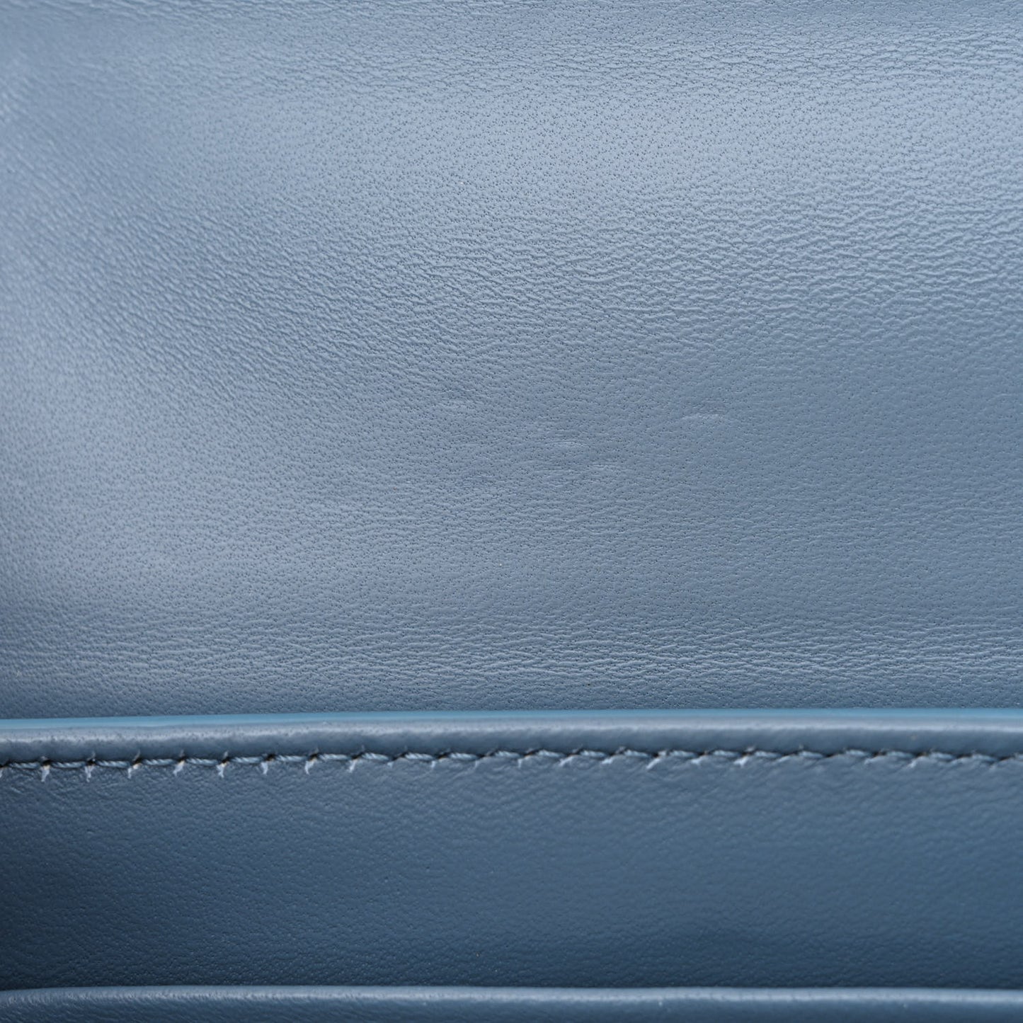 Box Calfskin 30 Montaigne Box Bag Blue