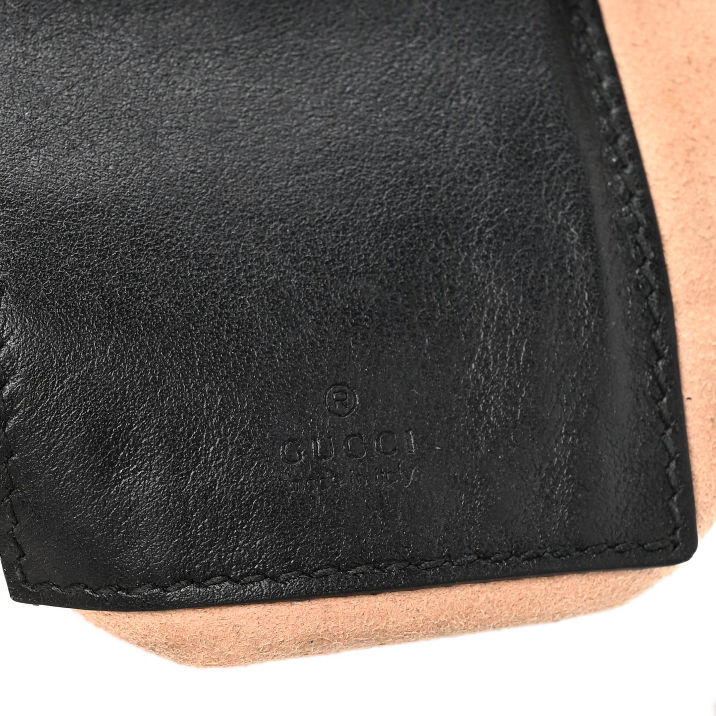 Calfskin Matelasse Mini GG Marmont 2.0 Bucket Bag Black
