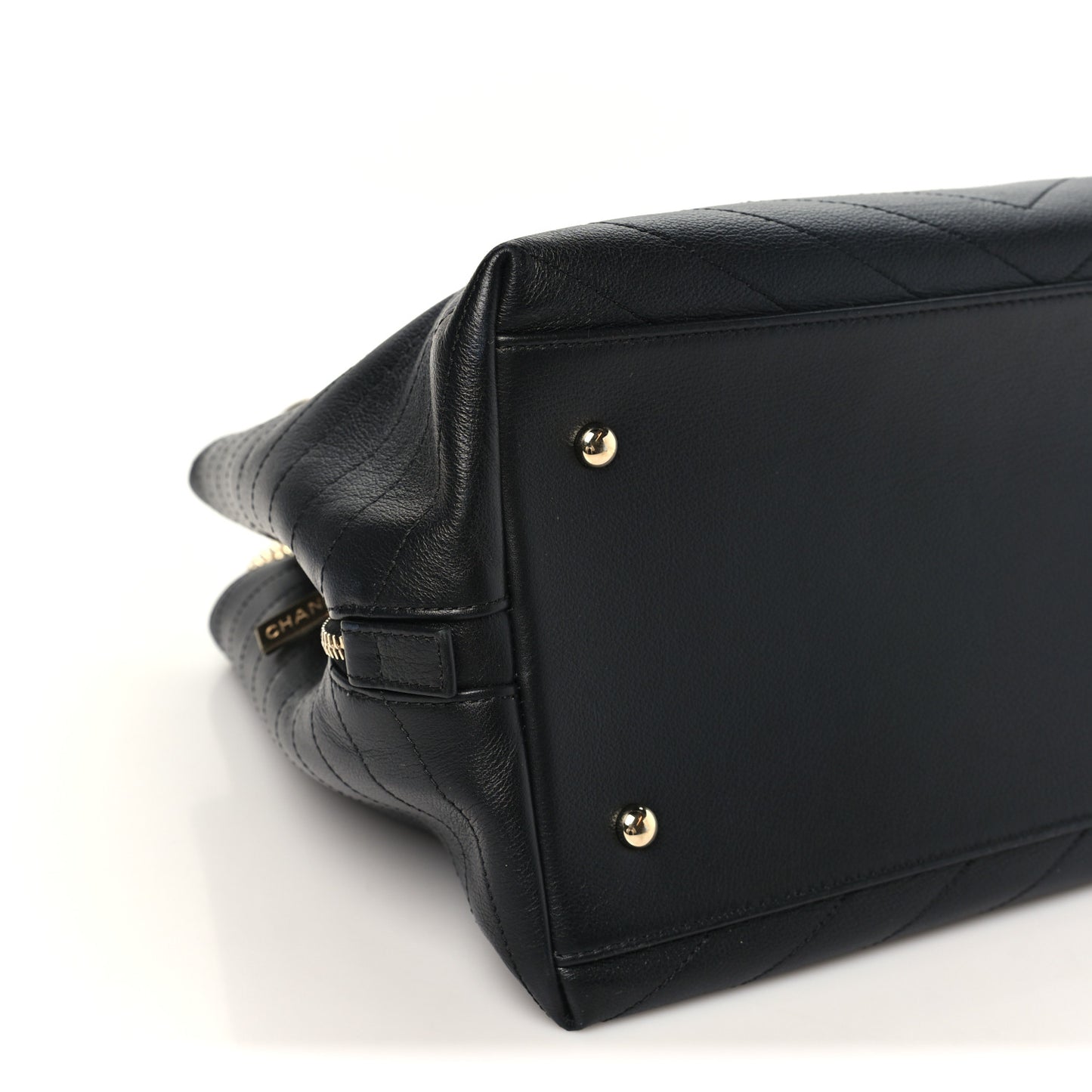 Calfskin Stitched Large Chevron Chic Shopping Bag Black