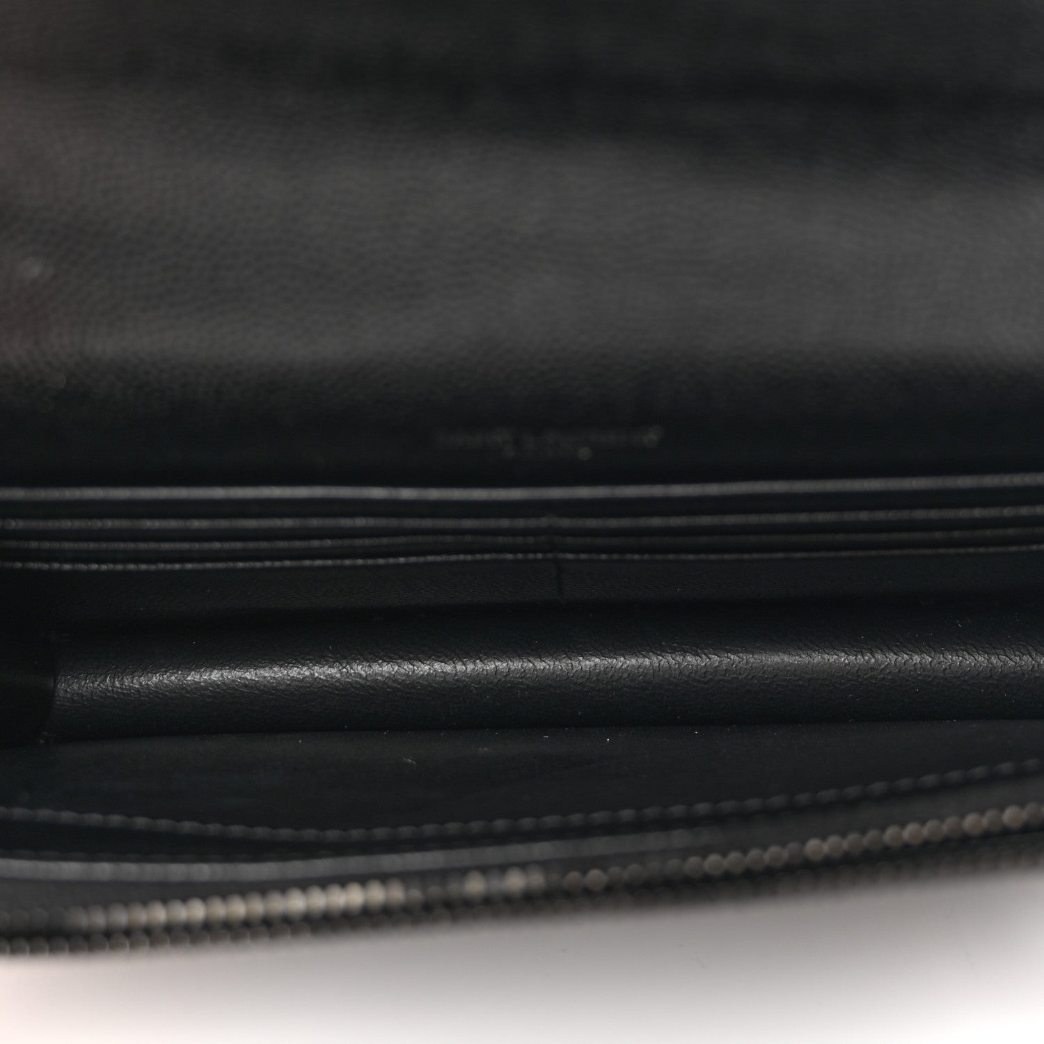 Saint Laurent Grain De Poudre Matelasse Chevron Monogram Monochrome Envelope Chain Wallet Black 4 of 10
