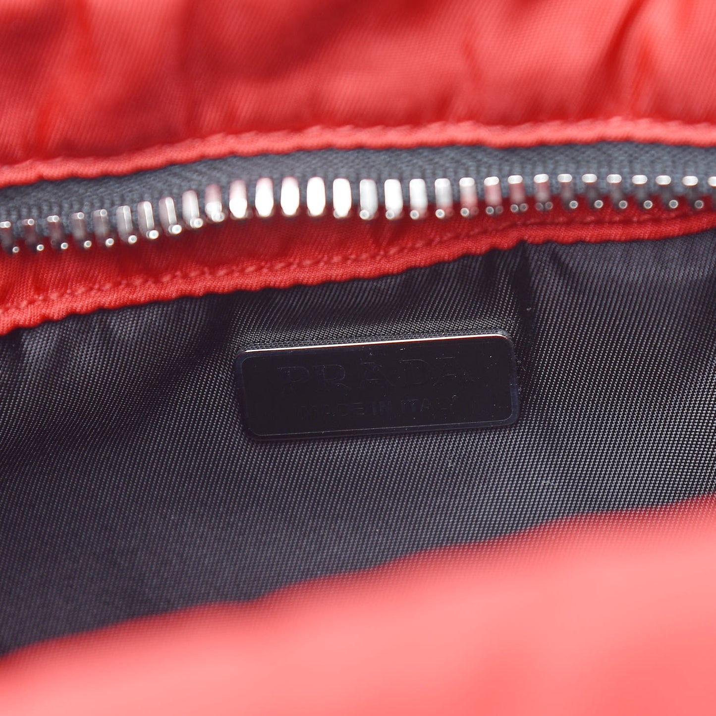 Tessuto Nylon Pocket Small Cargo Tote Rosso Black