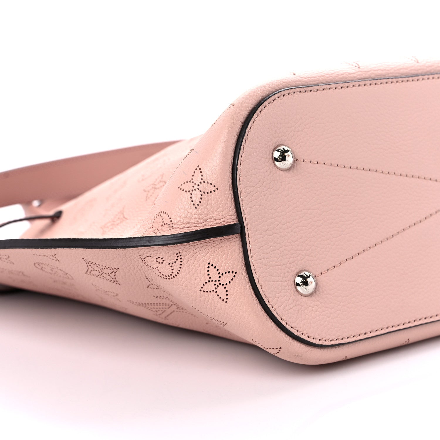 Louis Vuitton Mahina Girolata Magnolia 8 of 10