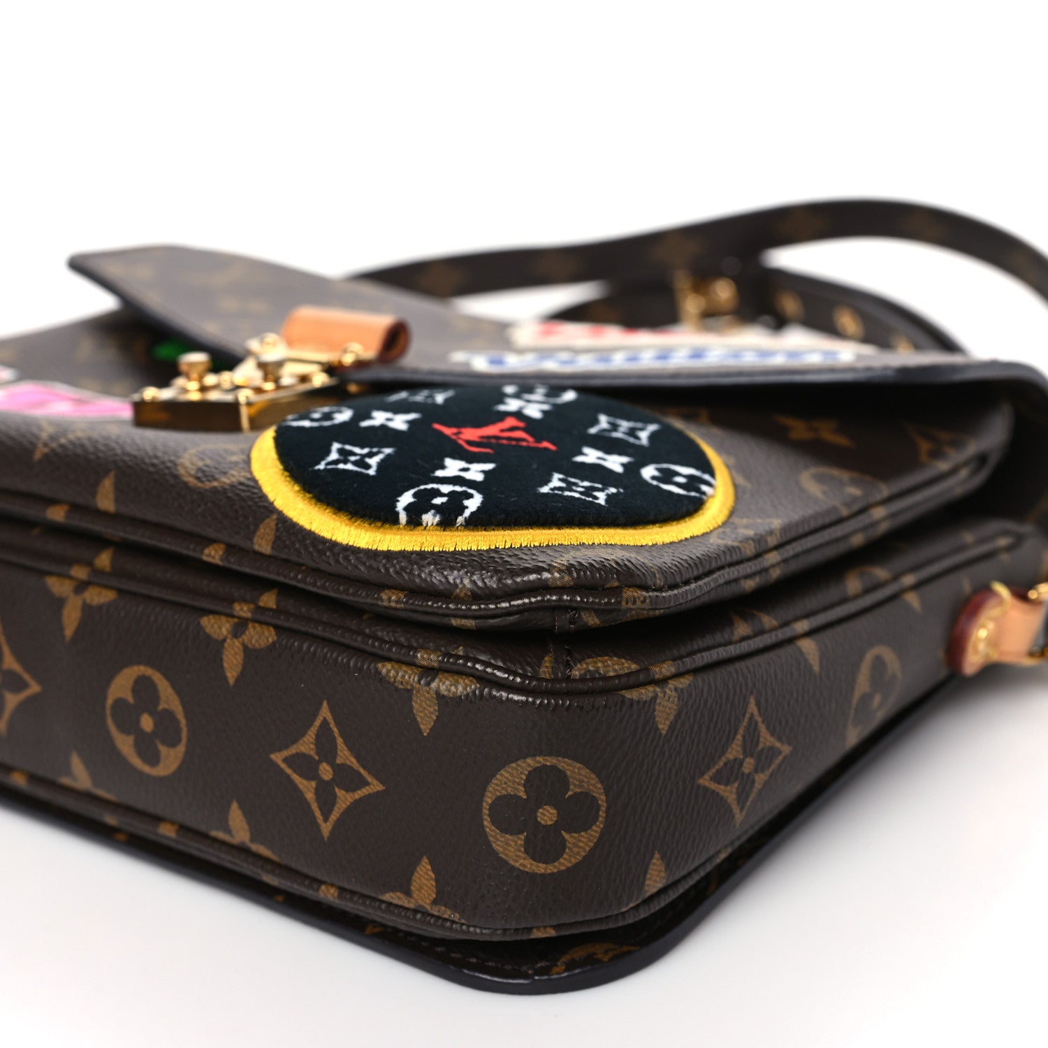 Louis Vuitton LOUIS VUITTON Monogram My World Tour Pochette Metis 8 of 8