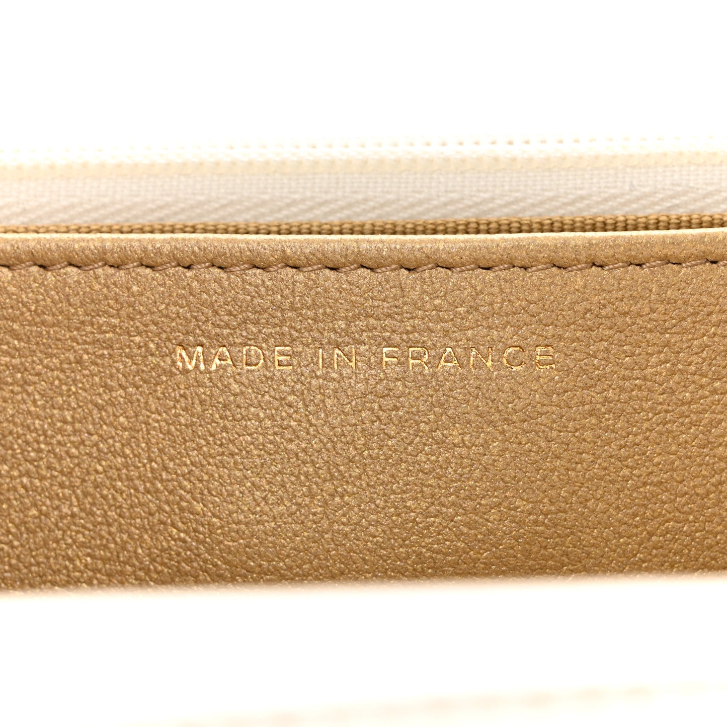 Lambskin Quilted CC Pearl Crush Wallet on Chain WOC White