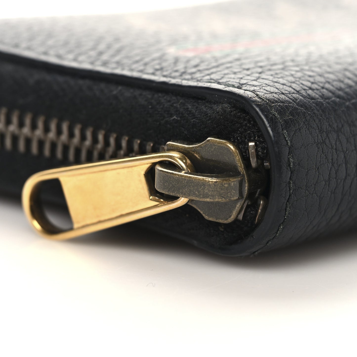 Calfskin Logo Zip Around Card Case Black