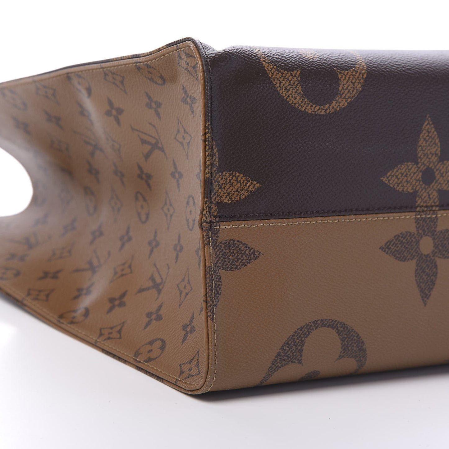 Reverse Monogram Giant Onthego GM