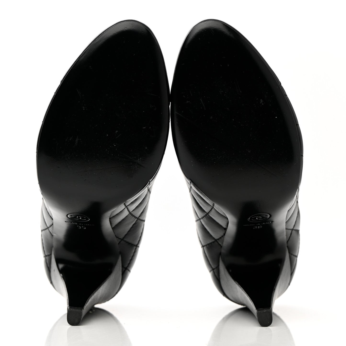Lambskin Quilted Cap Toe Pumps 39 Black