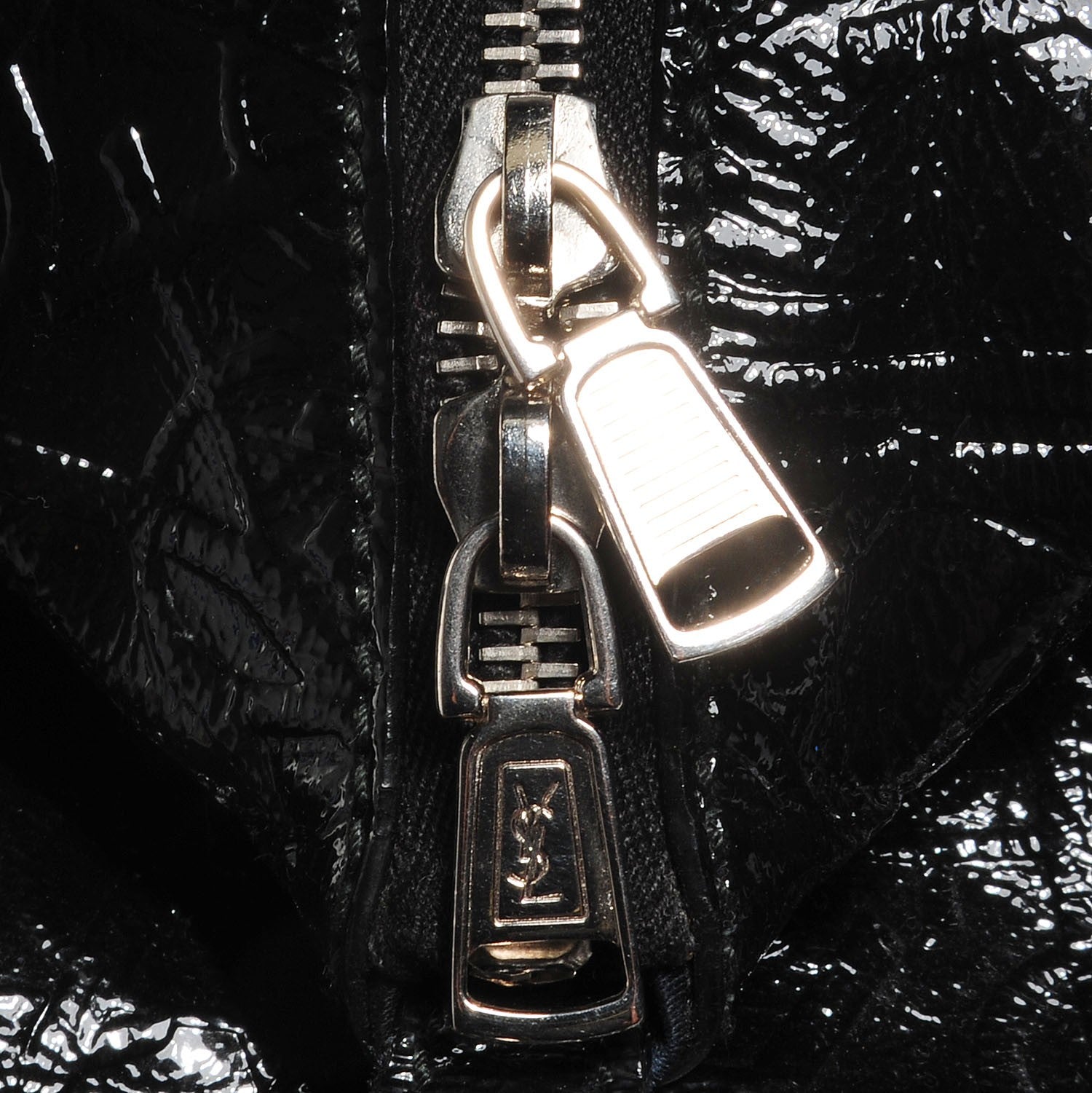 Saint Laurent Embossed Patent Medium Easy Y Bag Black 8 of 9