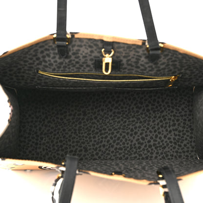 Louis Vuitton Monogram Giant Wild At Heart Onthego GM Arizona 5 of 9