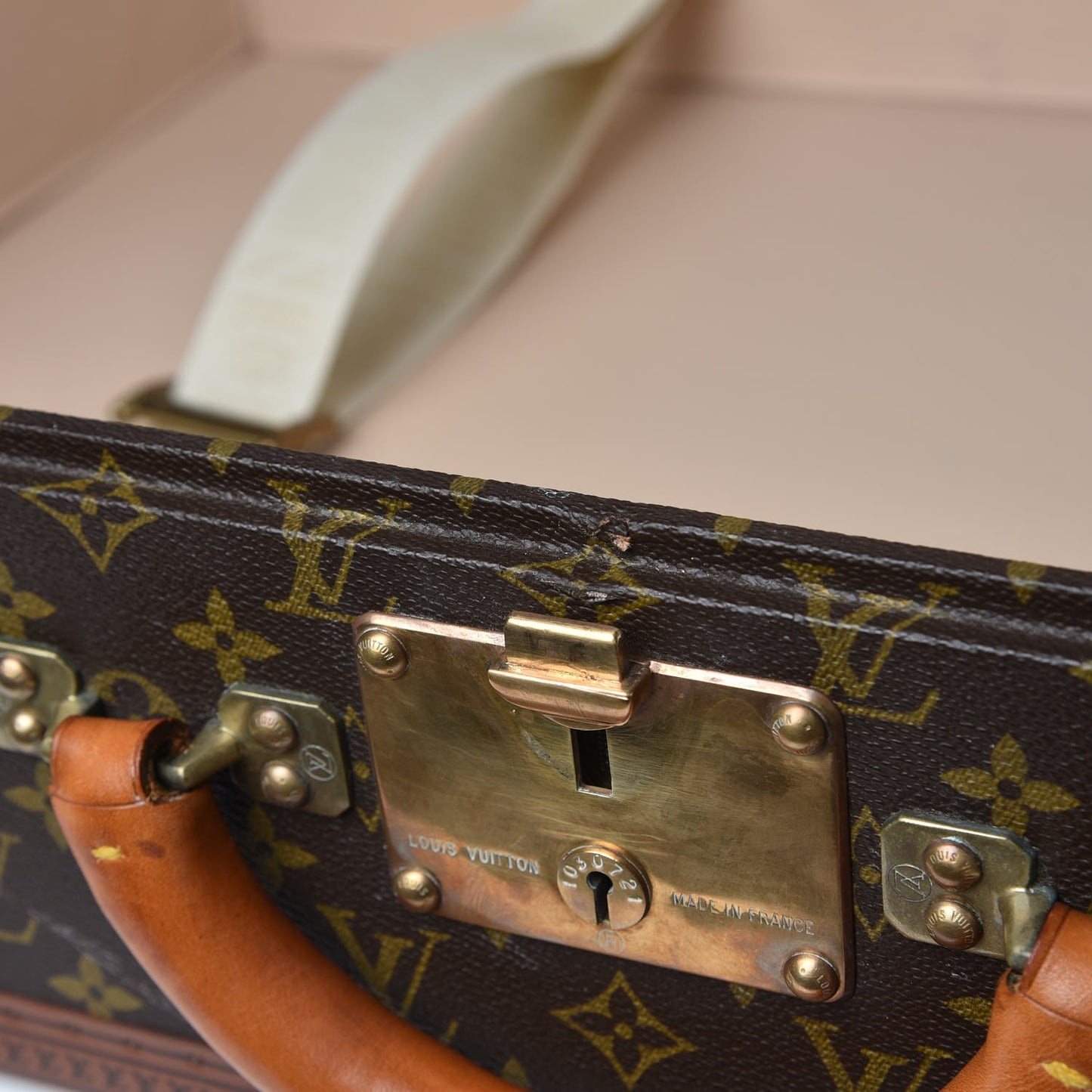 Monogram Bisten 70