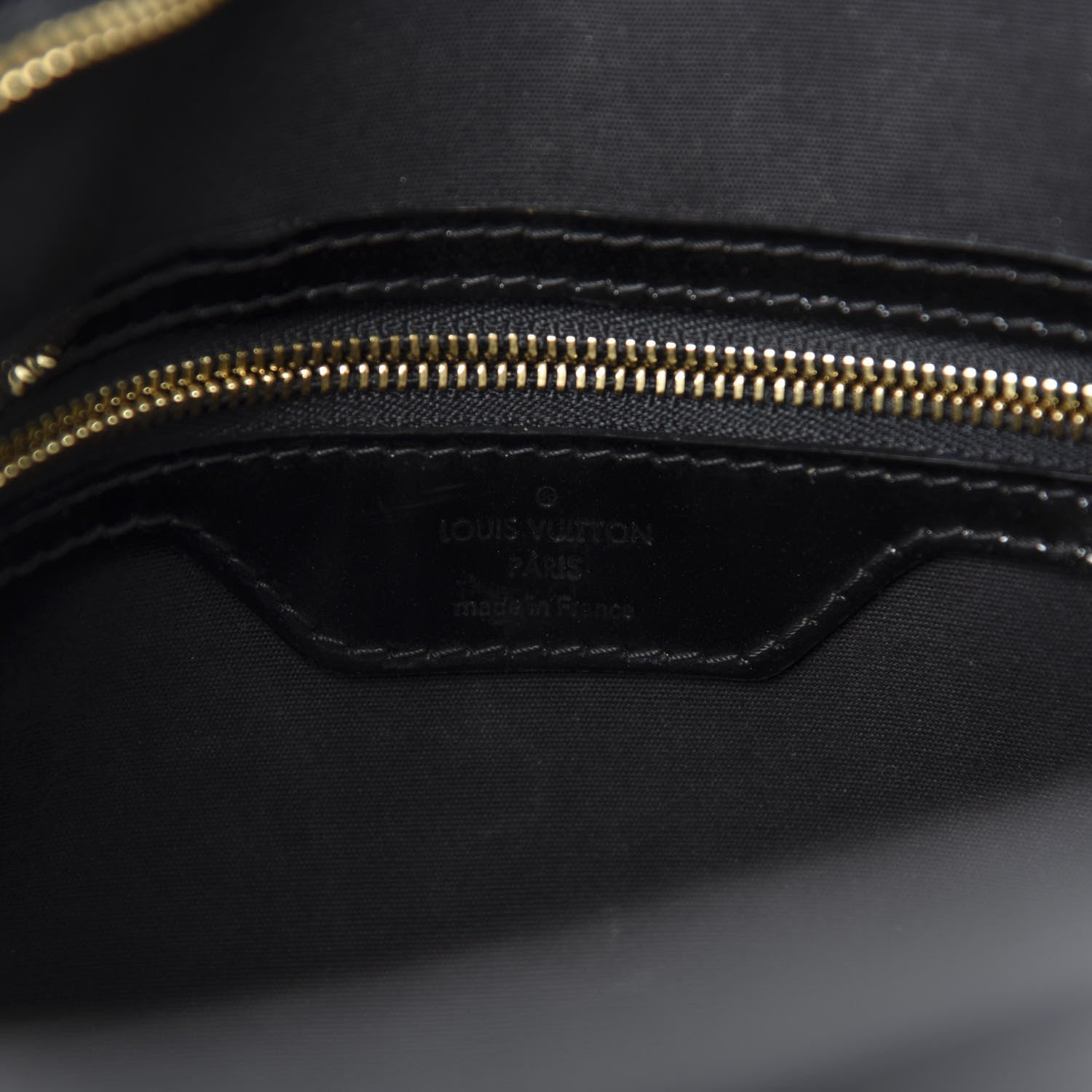 Louis Vuitton Vernis Brea MM Black 9 of 11