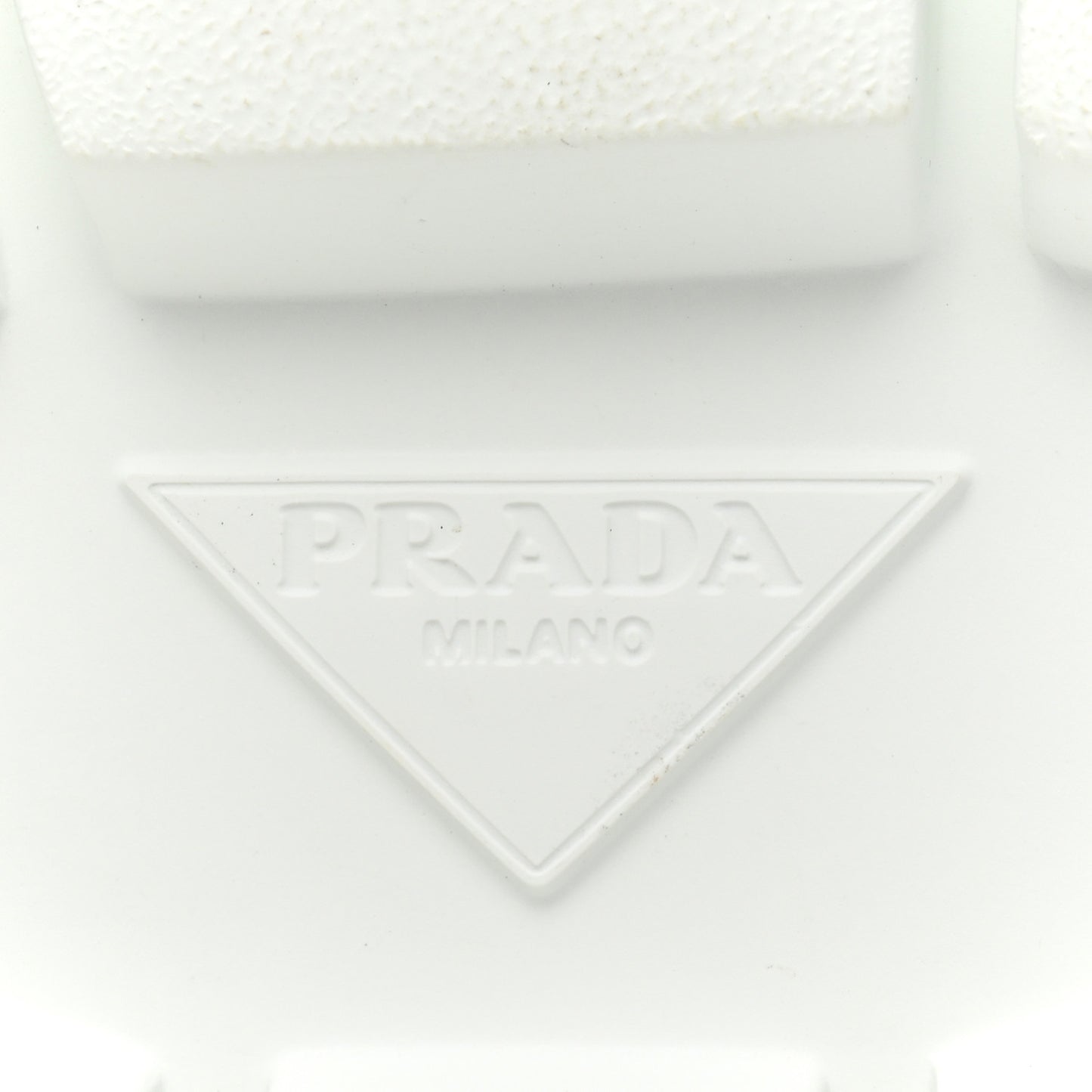 Rubber Technical Knit Fabric Triangle Logo Evolution 55mm Sneakers 39 White