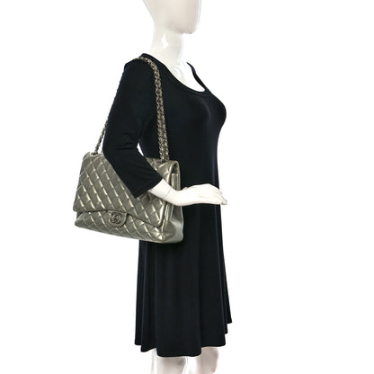 Chanel Metallic Lambskin Quilted Maxi Double Flap Green 2 of 17