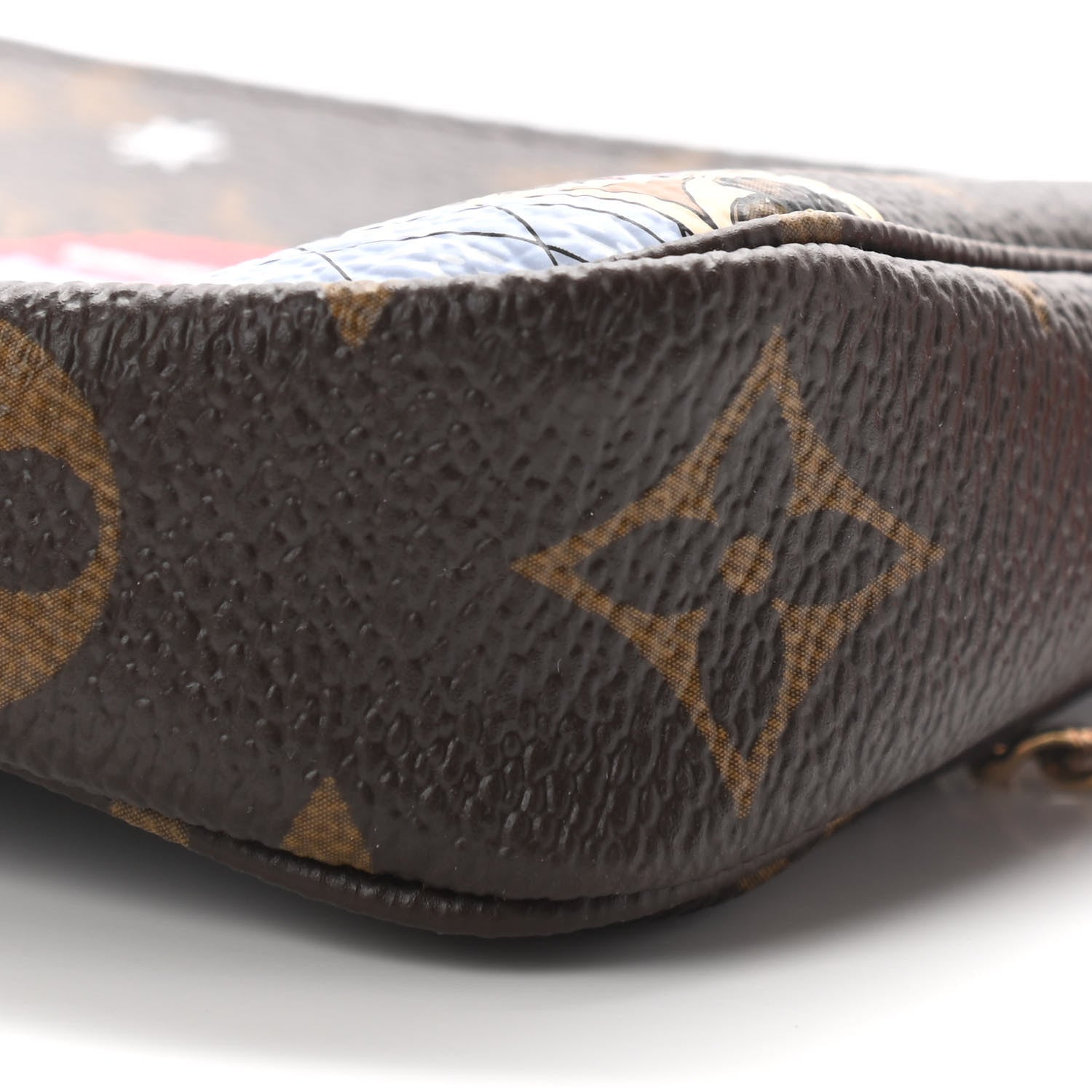 Louis Vuitton Monogram 2021 Christmas Animation London Mini Pochette Accessories Red 9 of 9