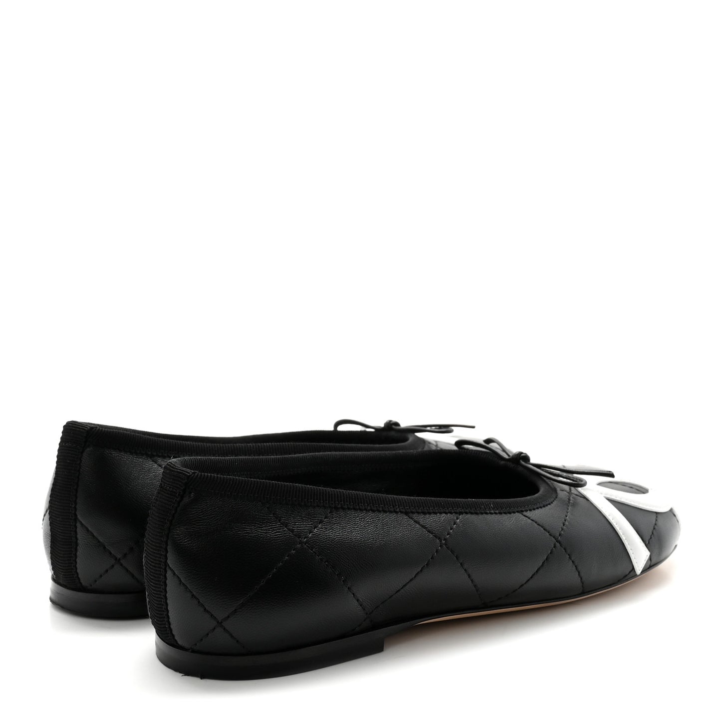 Lambskin Quilted CC Cambon Ballet Flats 38 Black White