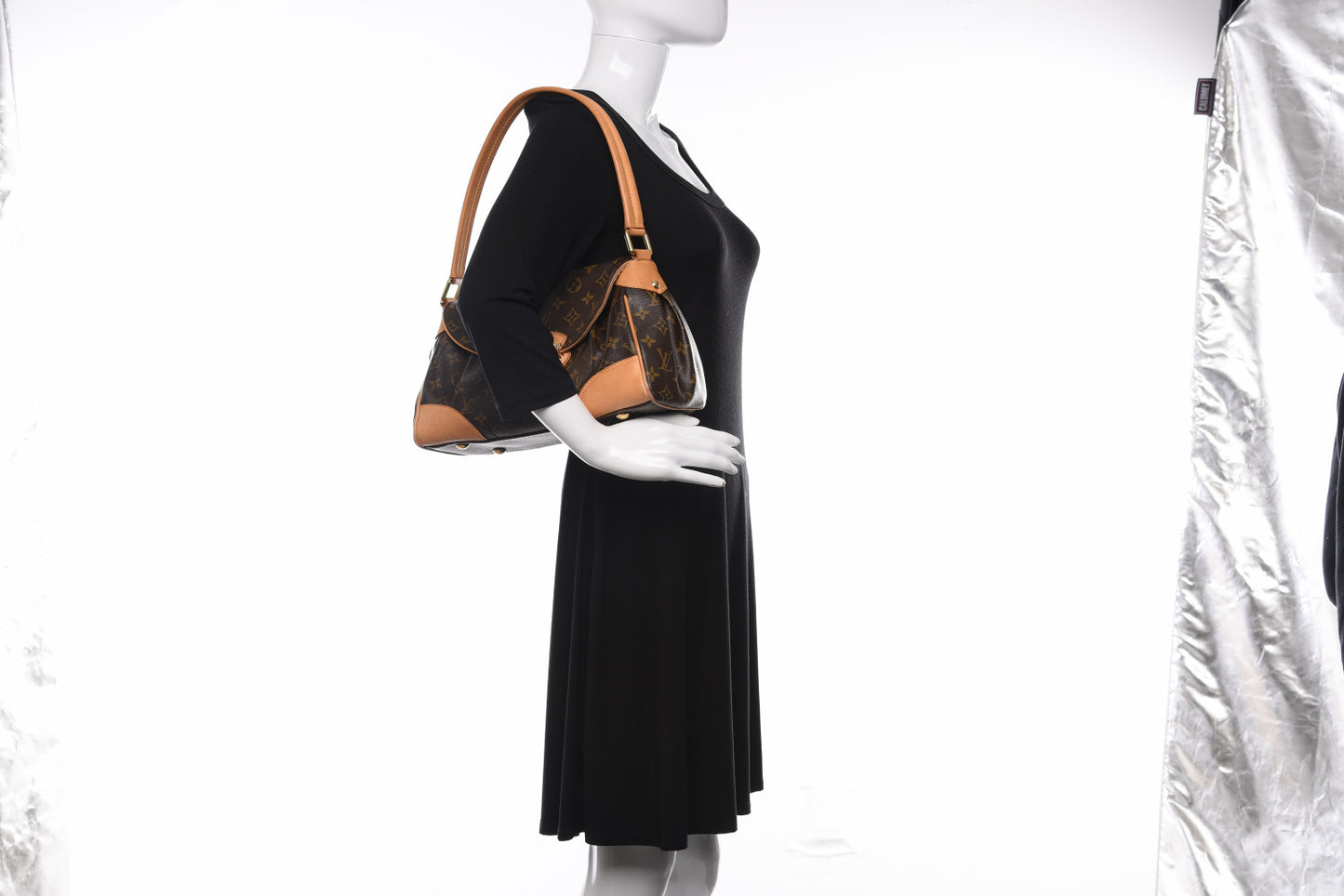 Monogram Beverly MM