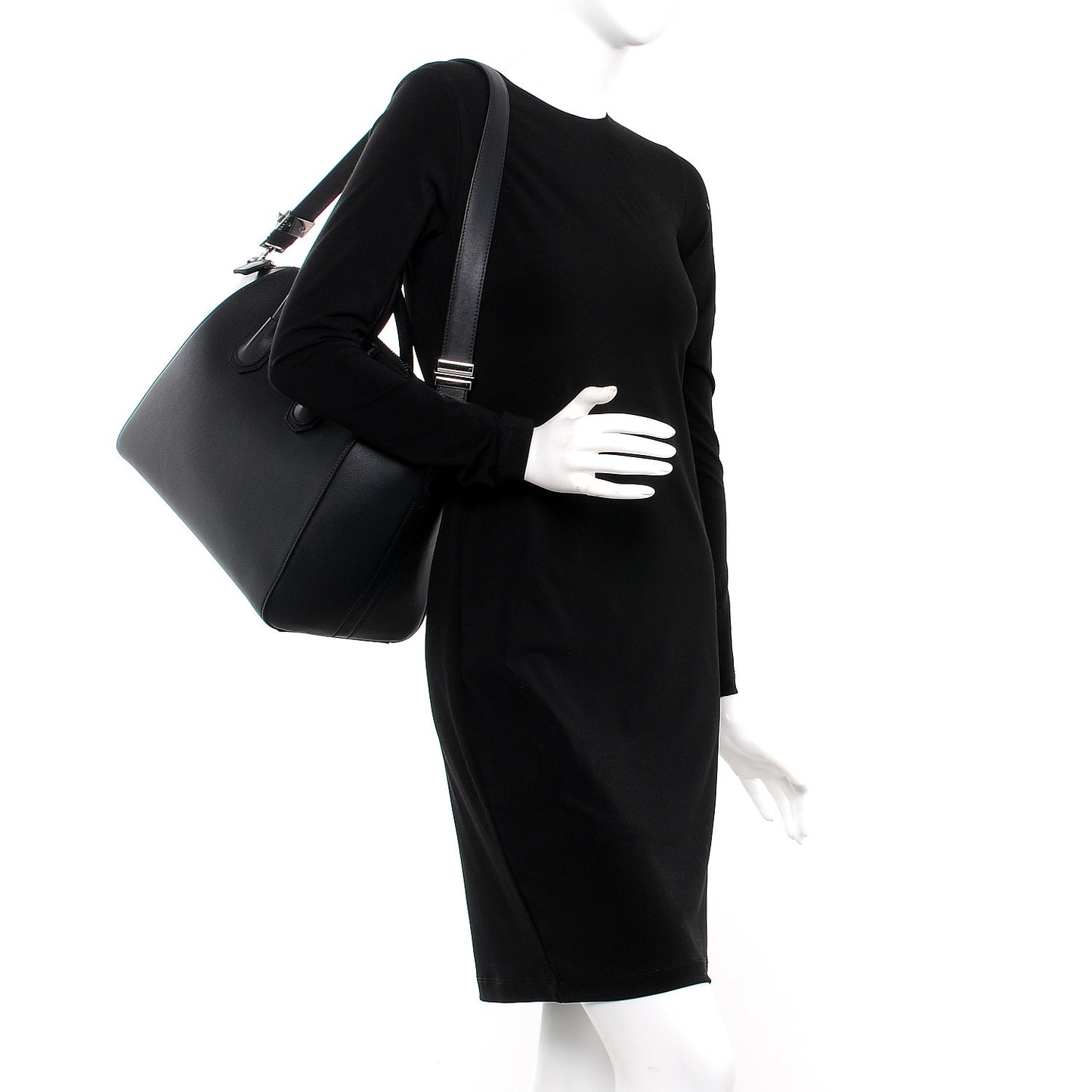 Sugar Goatskin Medium Antigona Black