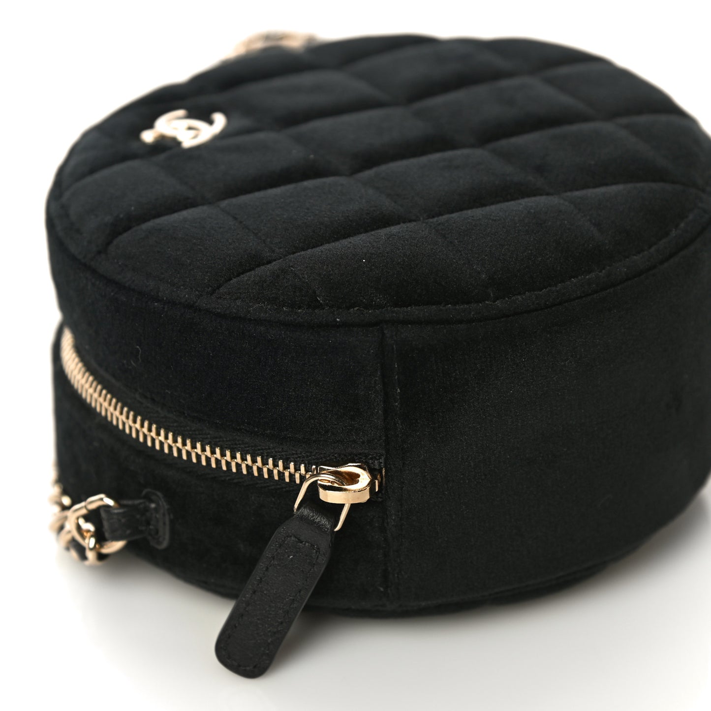 Velvet Quilted Pearl Crush Round Clutch With Chain Black