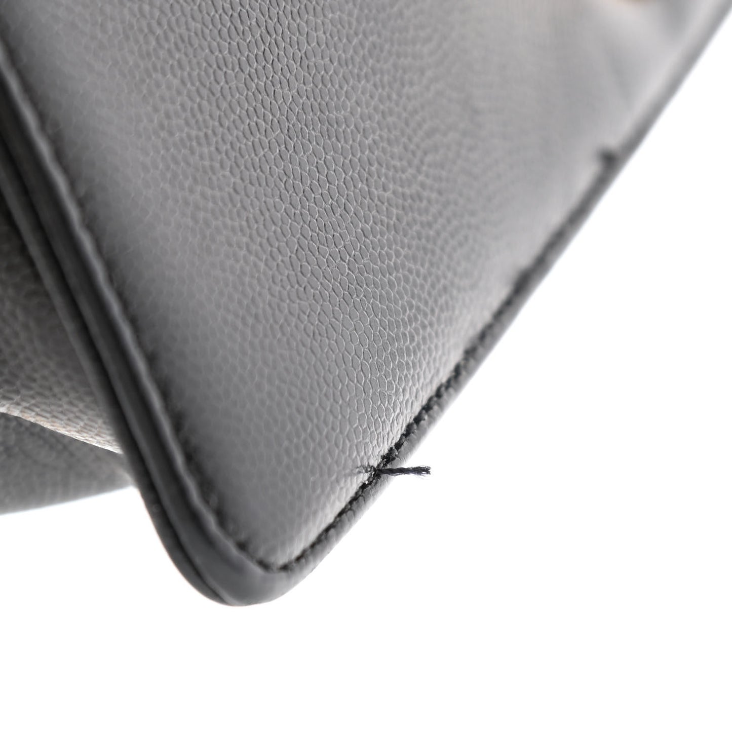 Caviar Quilted Medium Boy Flap Black