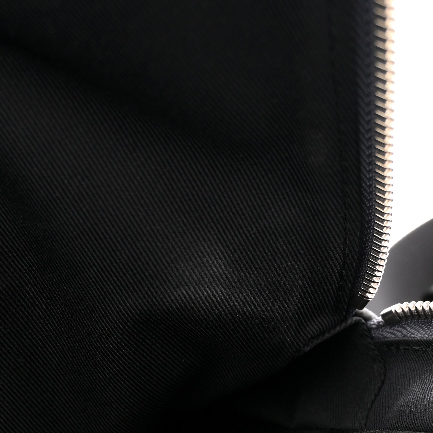 Taiga Avenue Sling Bag Glacier