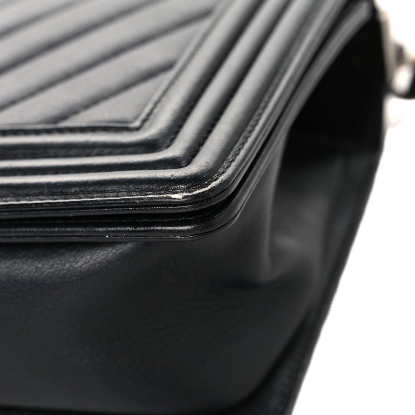 Lambskin Chevron Quilted Medium Boy Flap Black