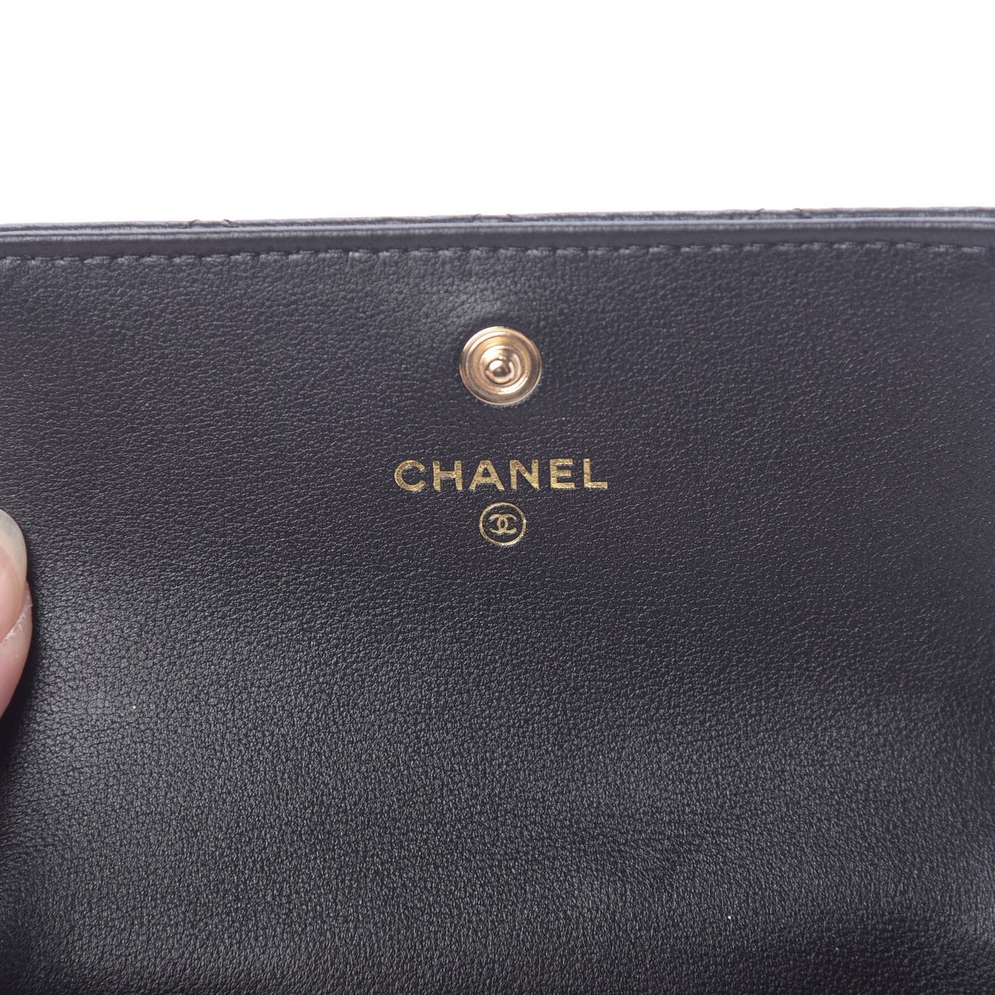 Calfskin Quilted About Pearls Card Holder Flap With Chain Black