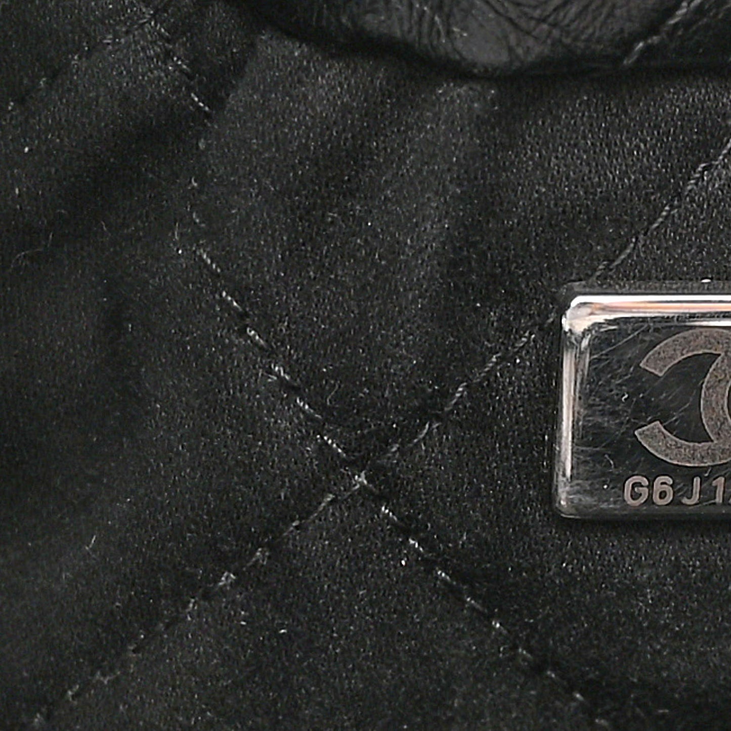 Shiny Calfskin Quilted Chanel 22 So Black