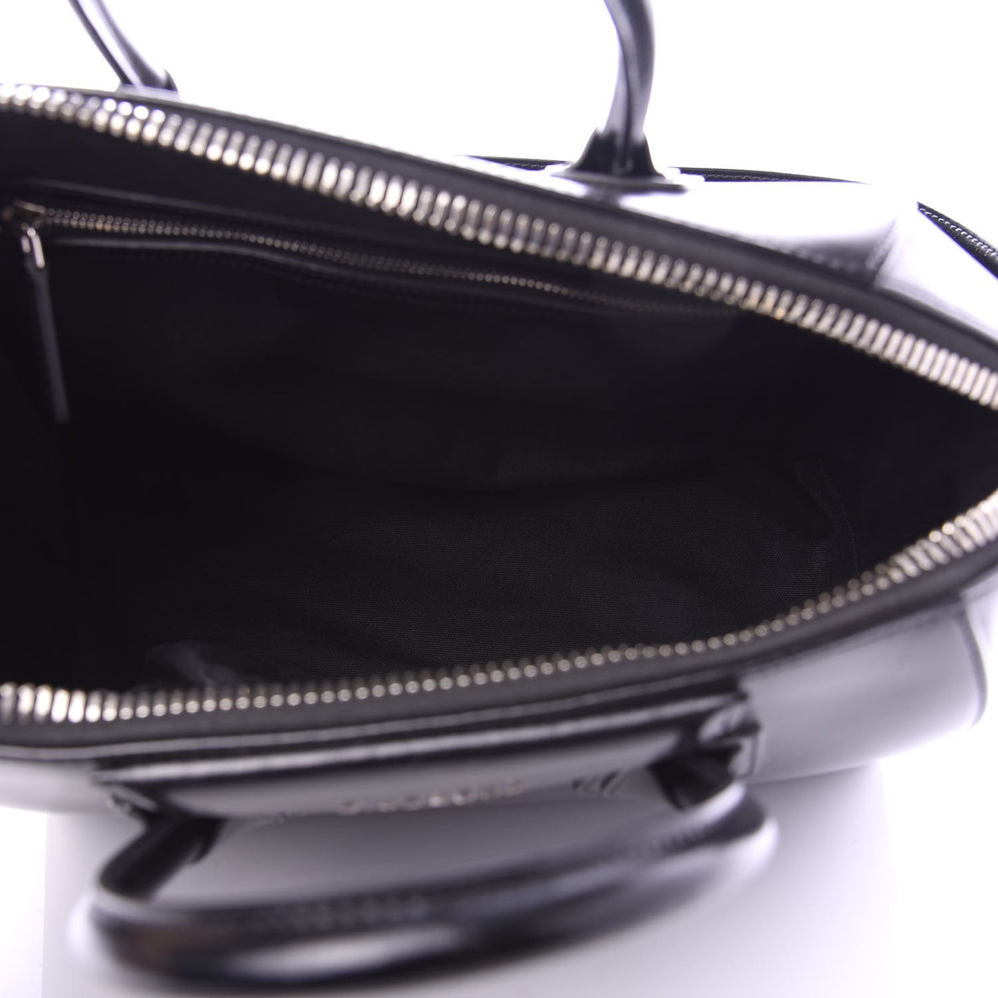 Shiny Lord Calfskin Medium Antigona Black