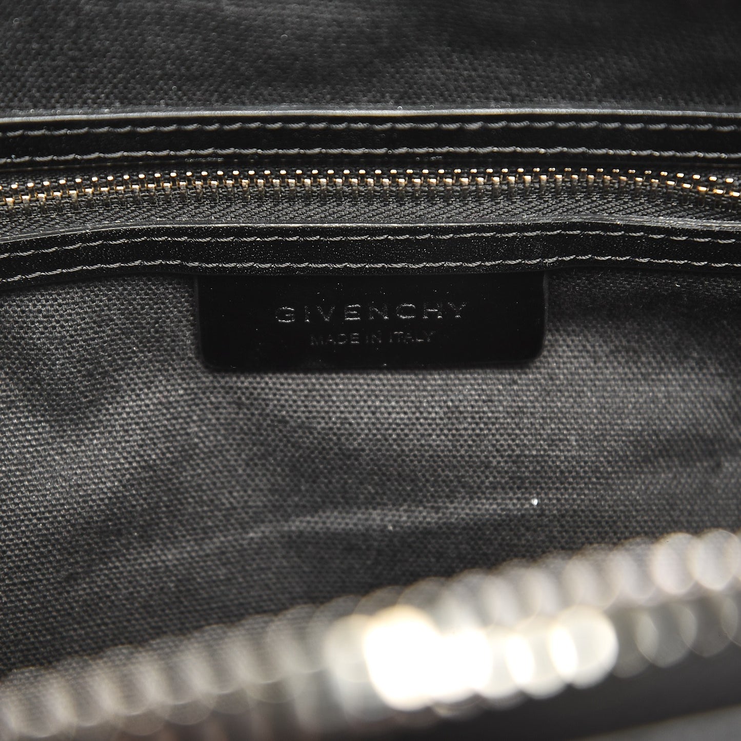 Shiny Lord Calfskin Medium Antigona Black