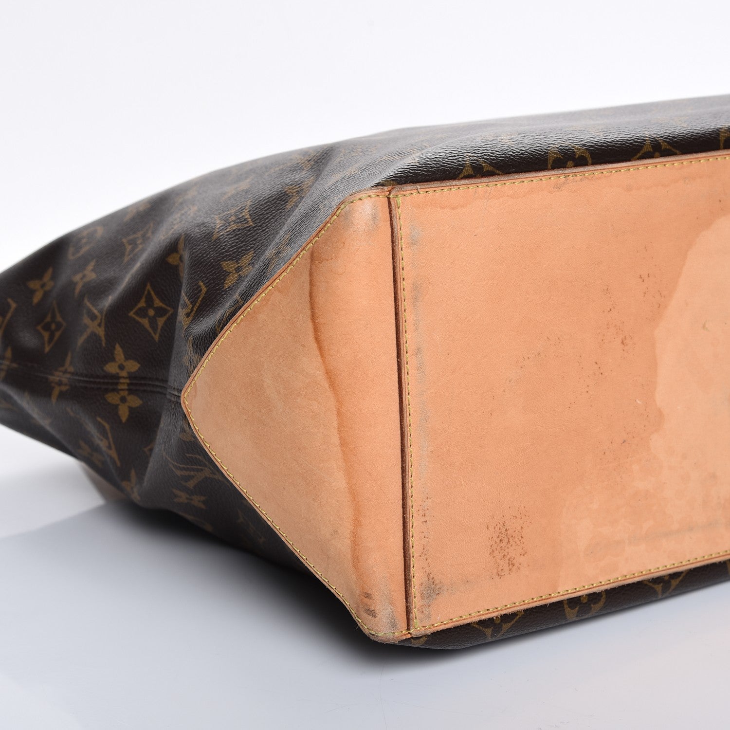 Louis Vuitton Monogram Cabas Mezzo 16 of 18