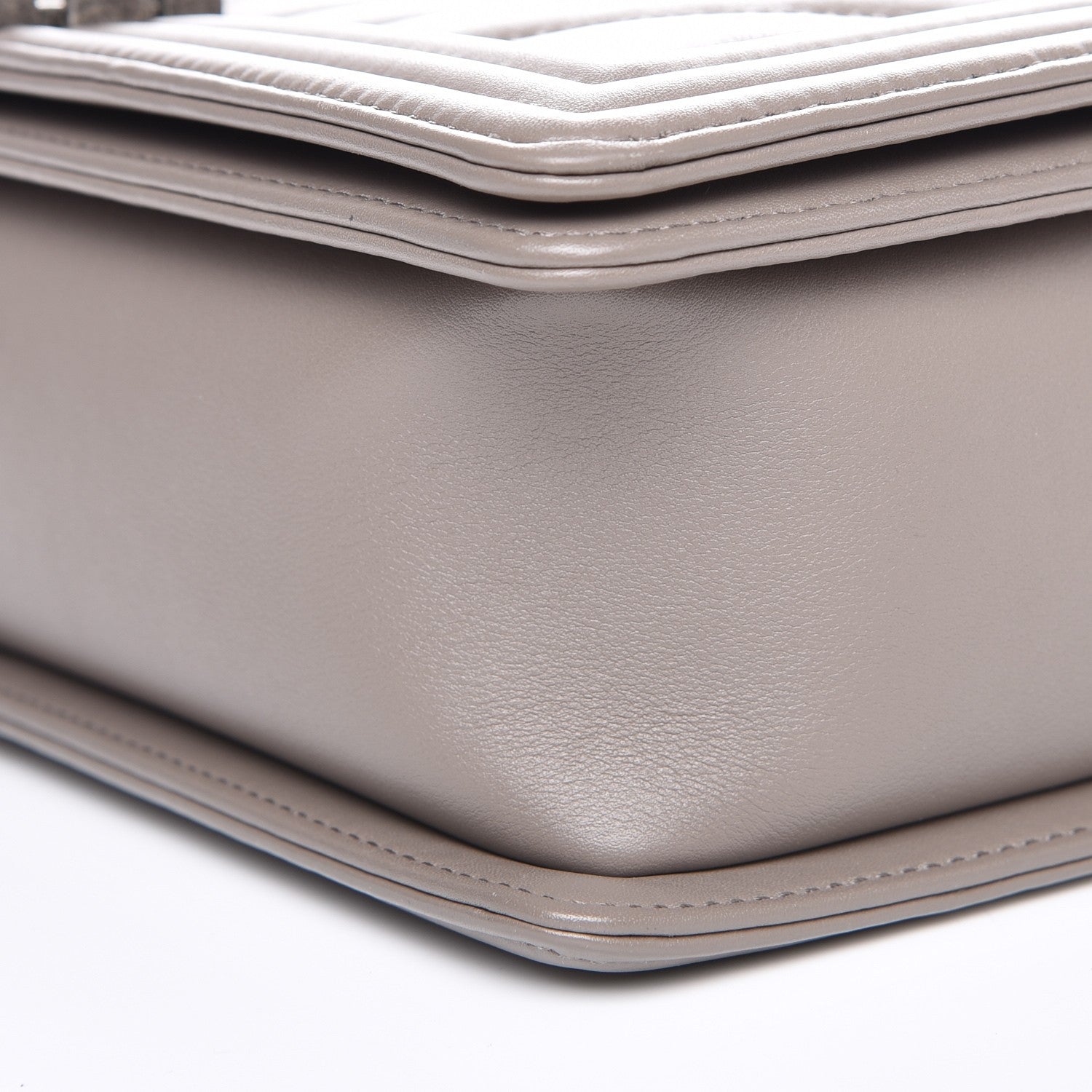 Chanel Calfskin Chevron New Medium Boy Flap Grey 9 of 10
