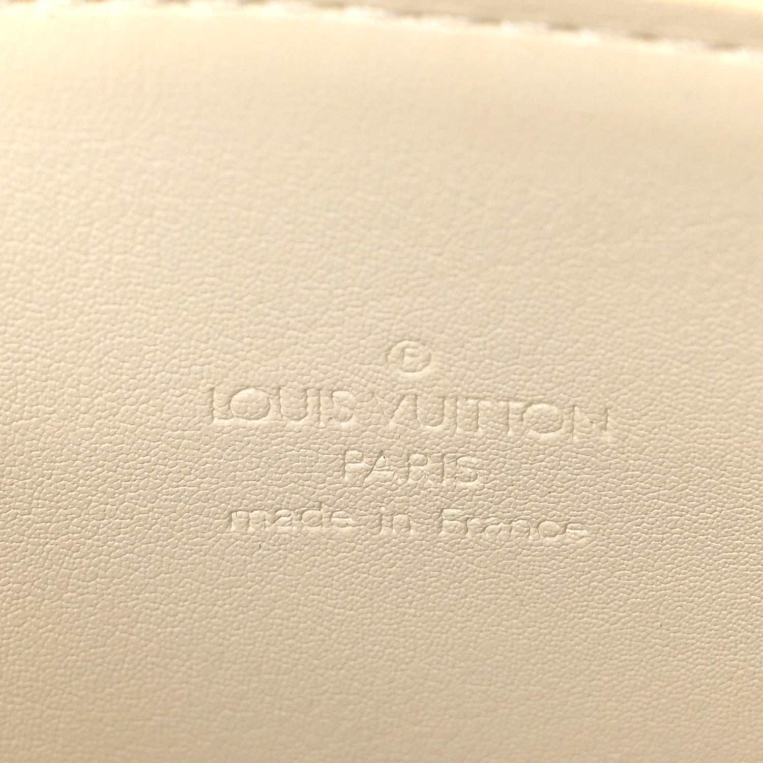 Louis Vuitton Vernis Mott Perle 6 of 11