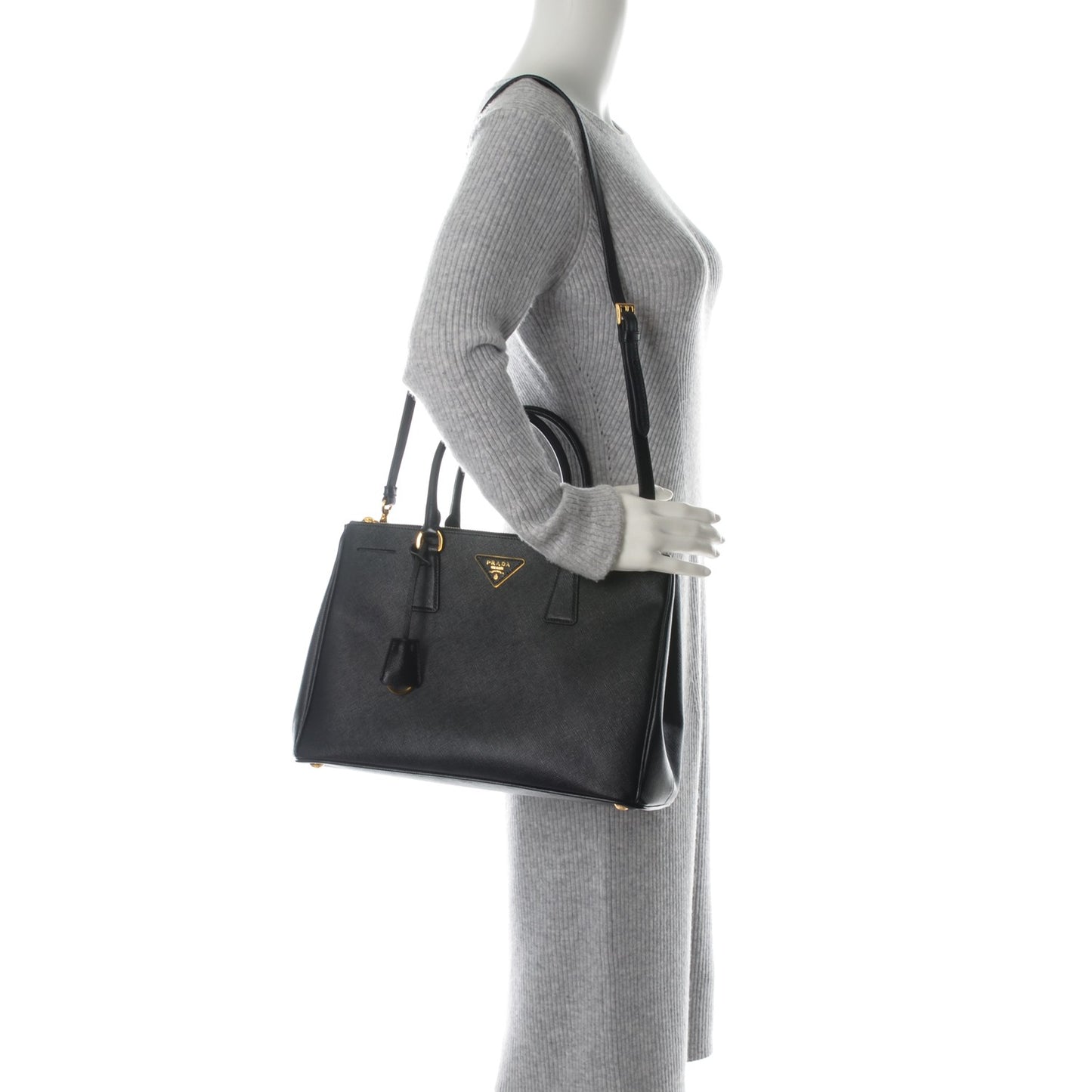 Saffiano Medium Galleria Double Zip Tote Black