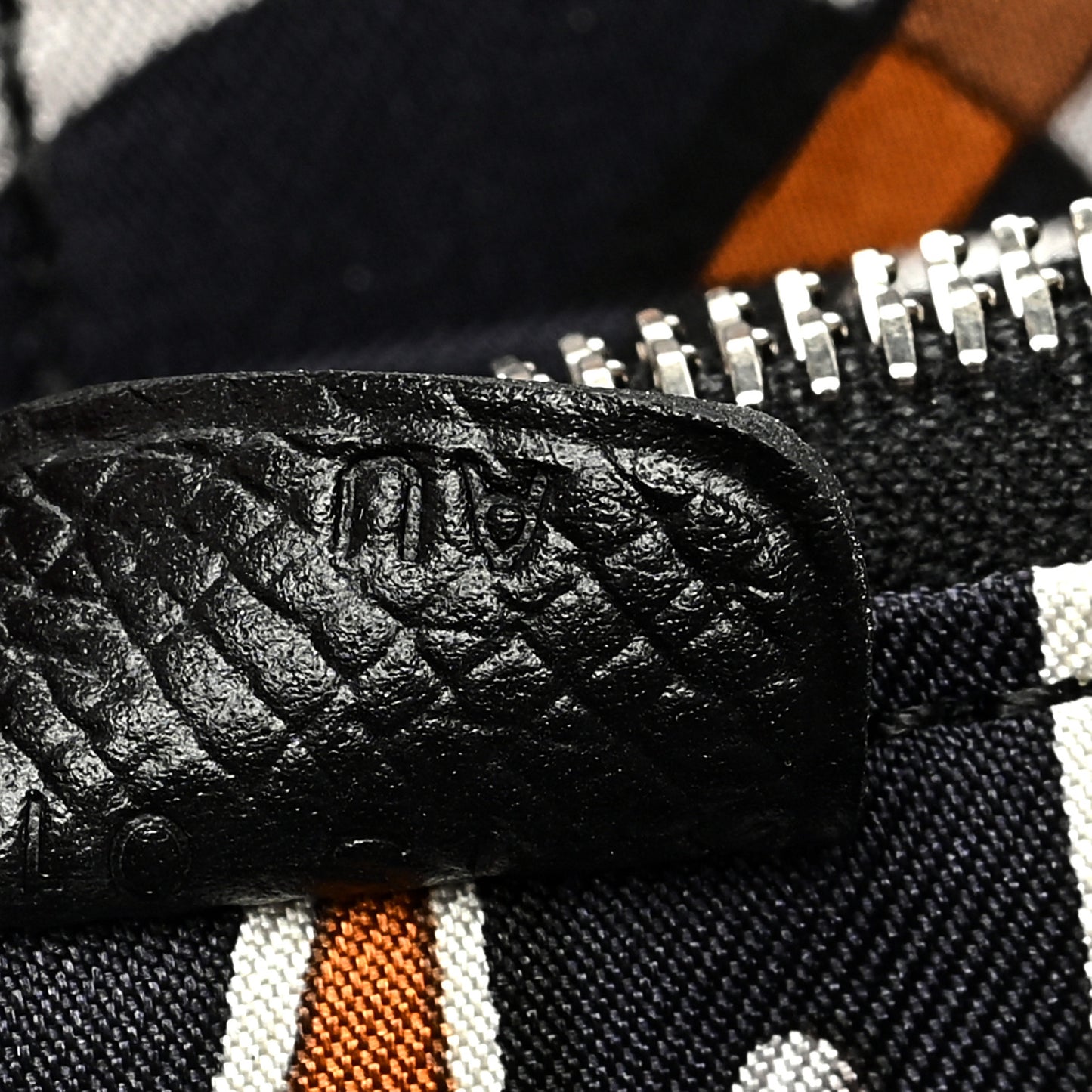 Epsom Silk'In Wallet Black