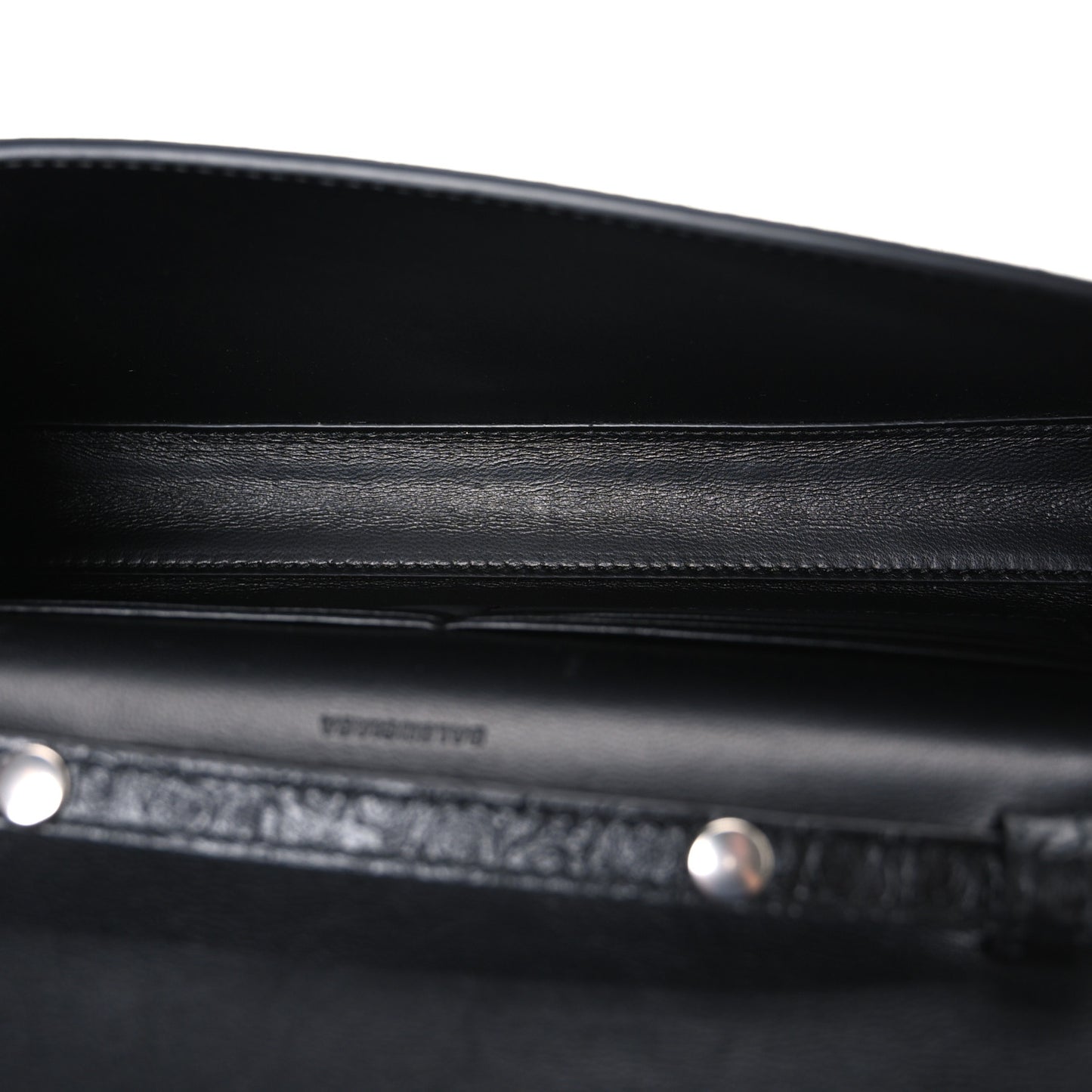 Crocodile Embossed Calfskin Classic Silver Hardware Le City Wallet On Chain Silver