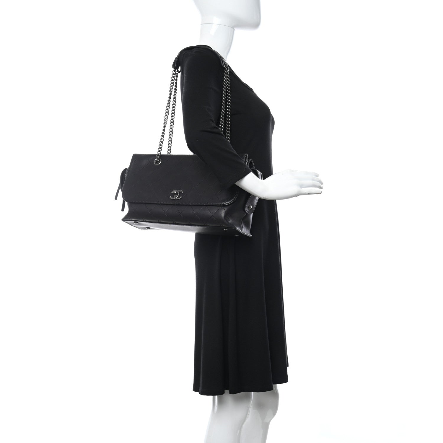 Chanel Calfskin Stitched Paris In Rome Shoulder Bag Black 2 of 10