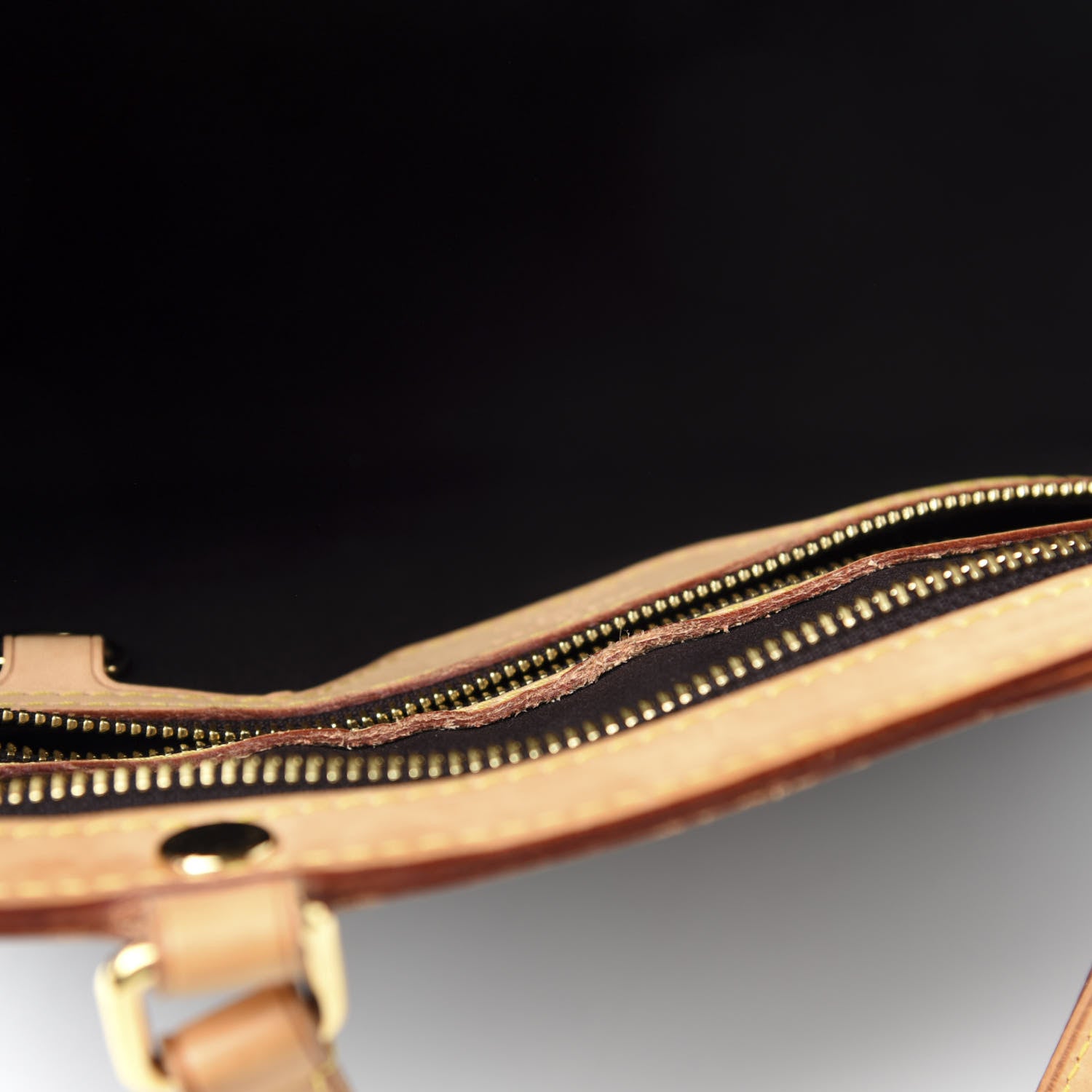 Louis Vuitton Vernis Brea MM Amarante 9 of 12